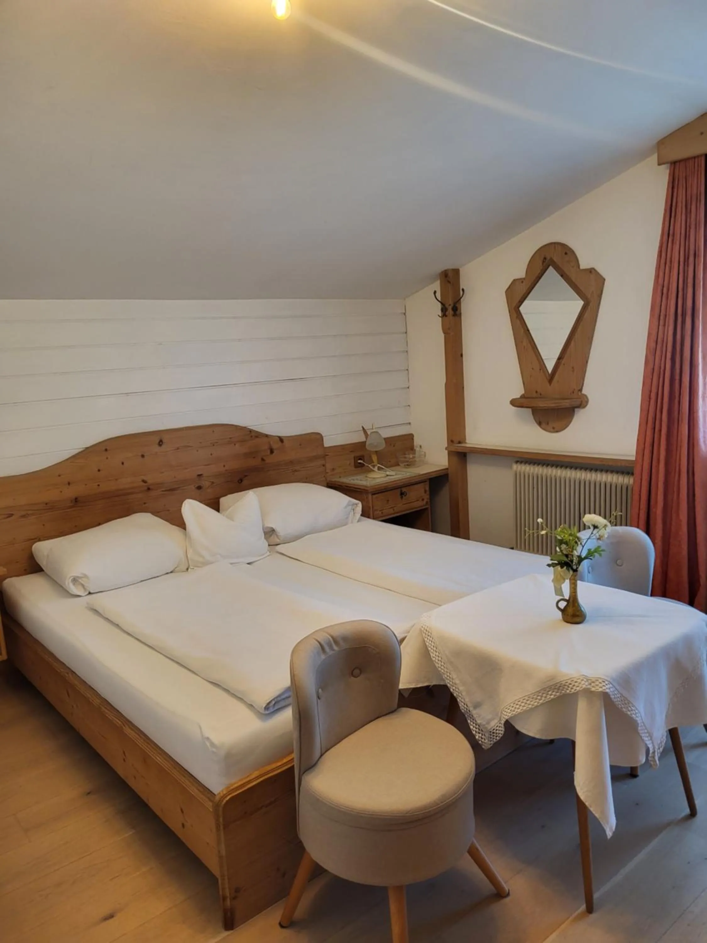 Bed in Hotel Edelweiss