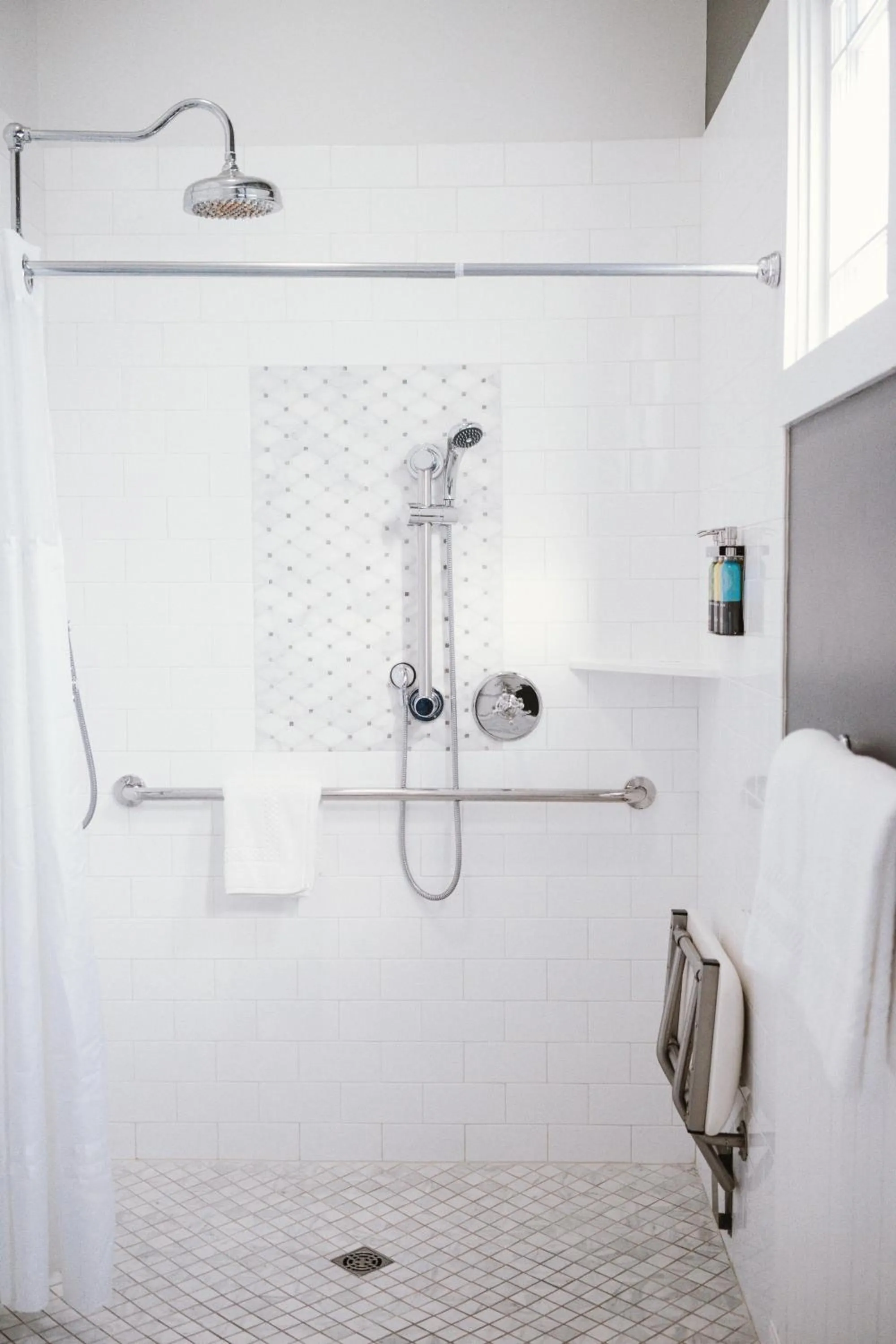 Bathroom in Brannan Cottage Inn