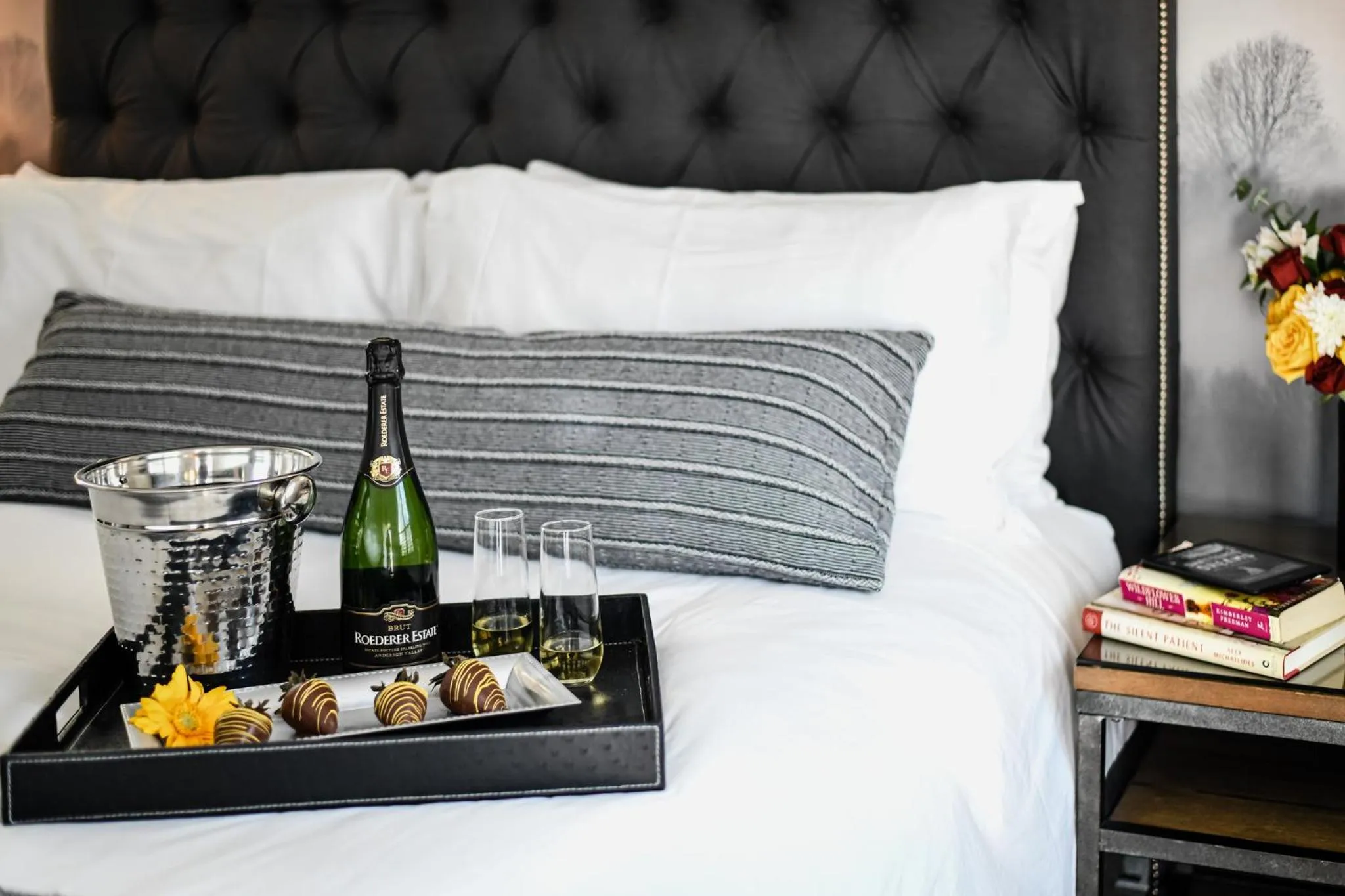 Bed in Brannan Cottage Inn