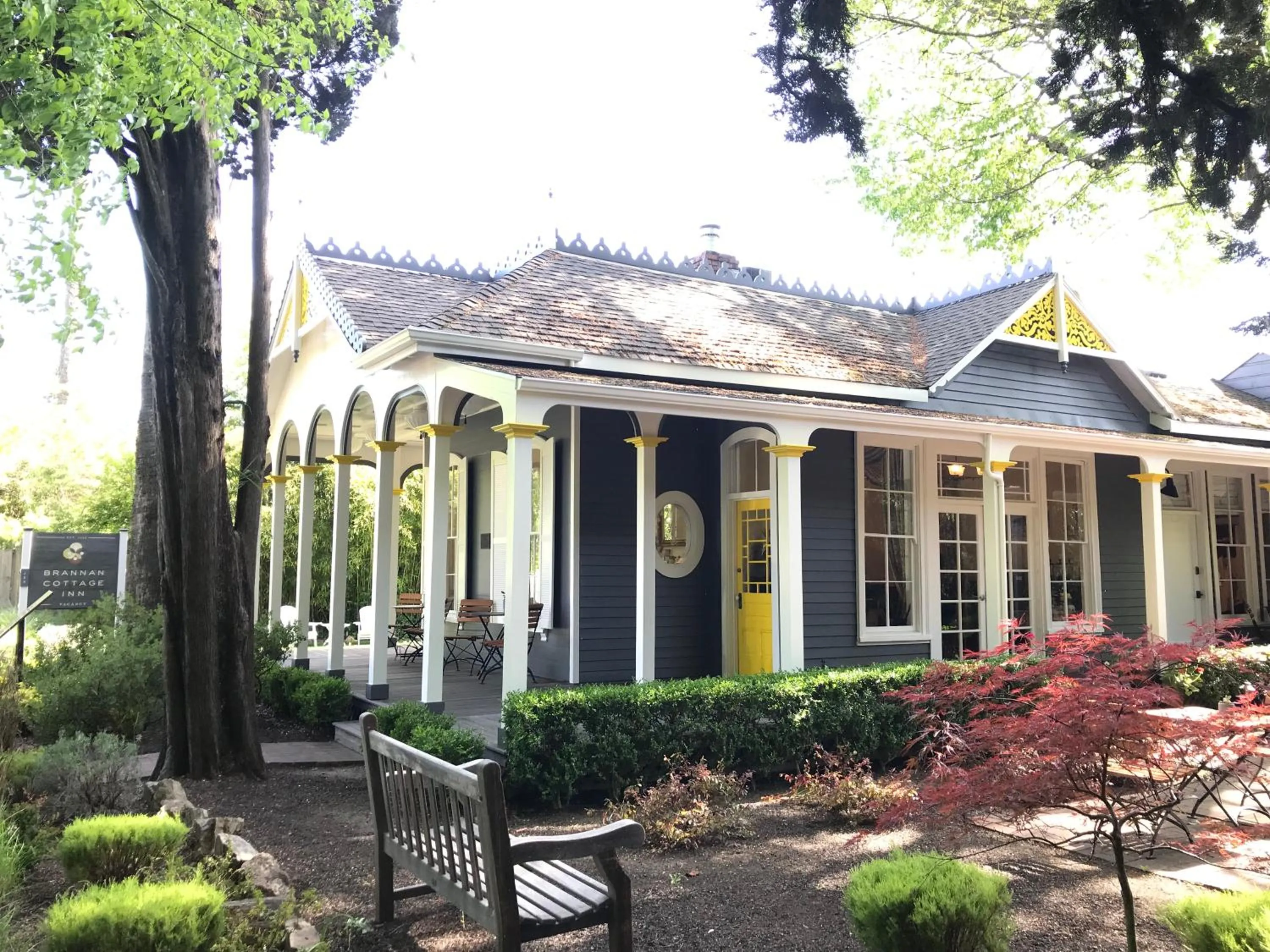 Patio in Brannan Cottage Inn