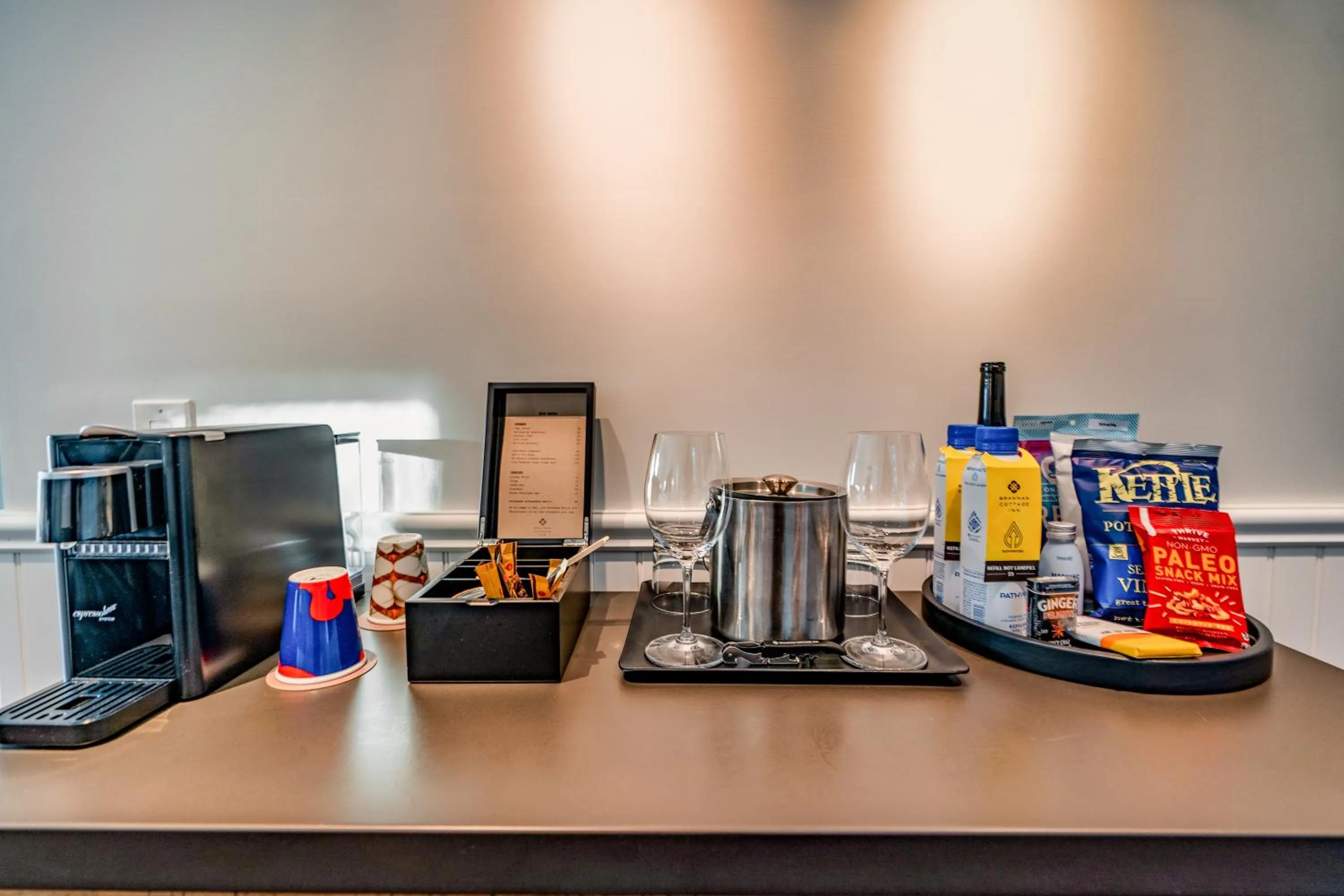 Coffee/tea facilities in Brannan Cottage Inn