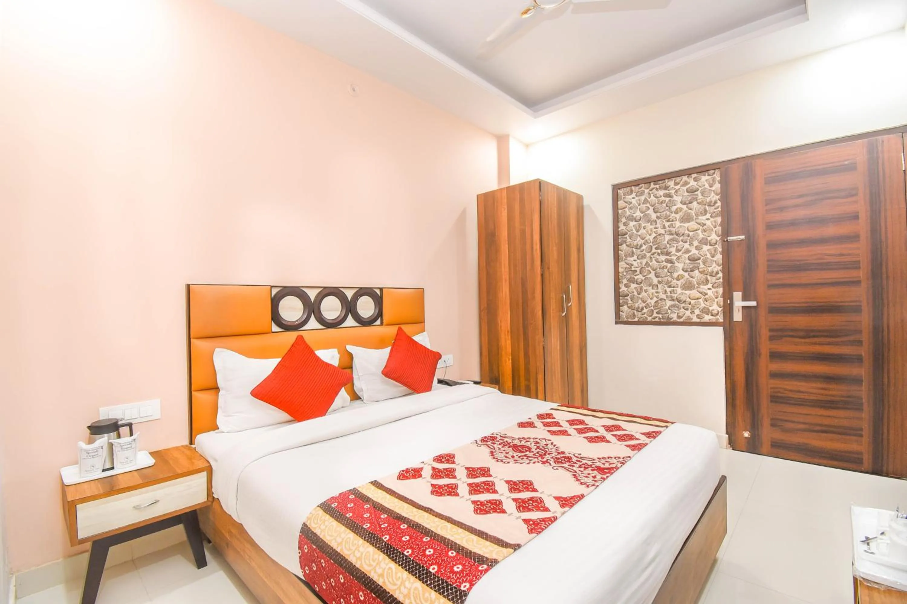 Bedroom, Bed in Hotel Reeve Inn