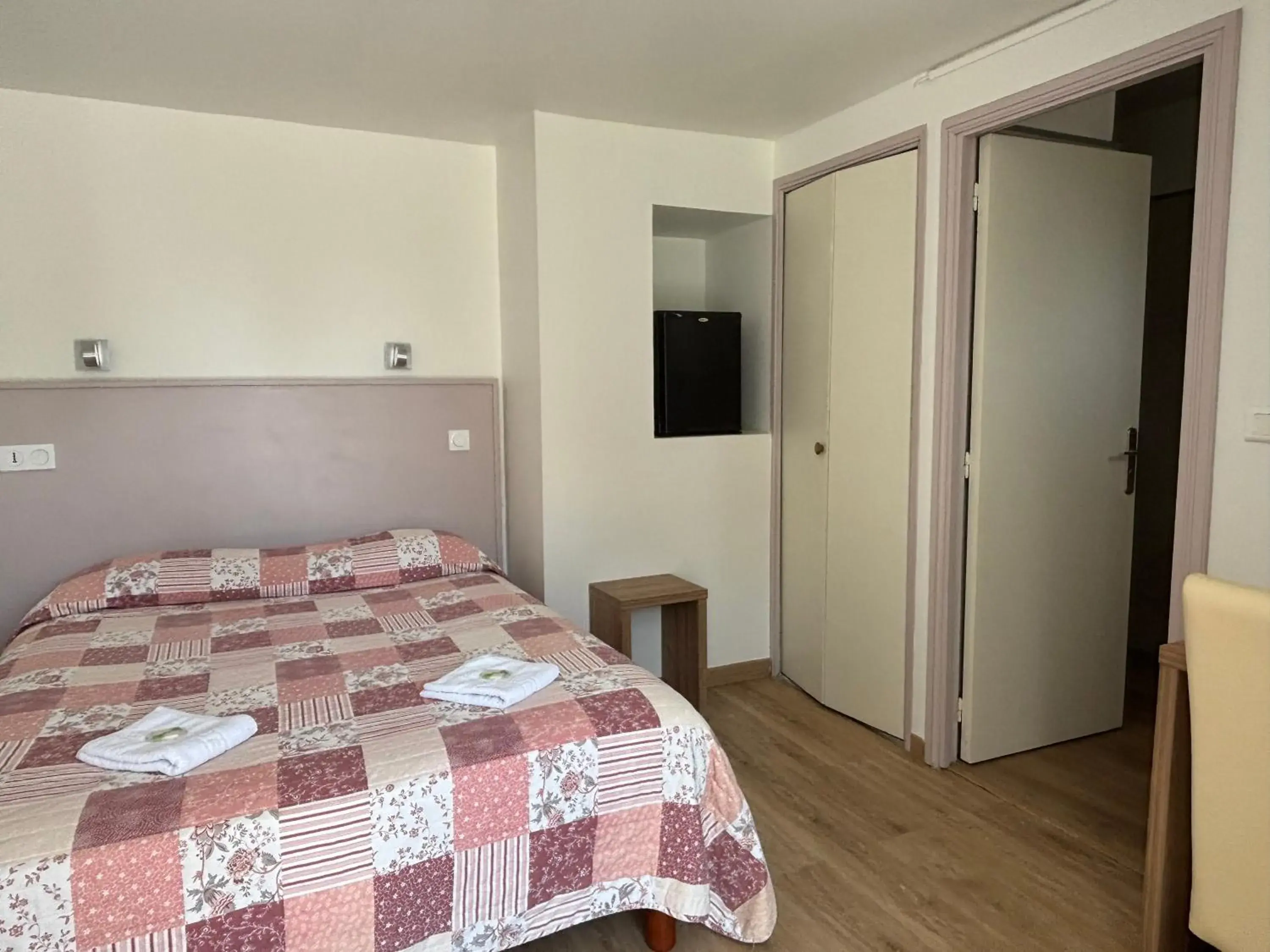 Quadruple Room with City View in Hotel Bellevue Quadruple Room with City View in Hotel Bellevue