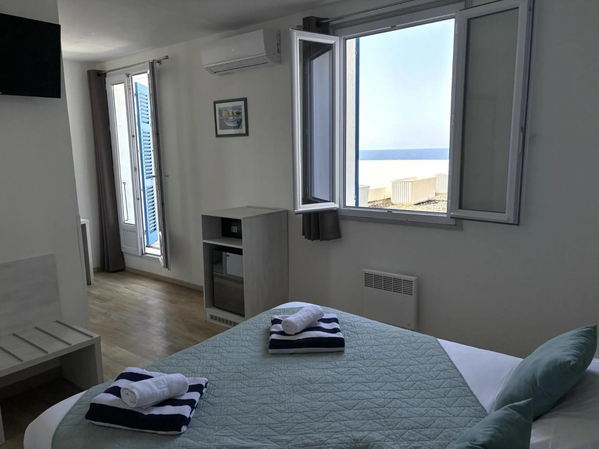 Bed in Hotel Bellevue