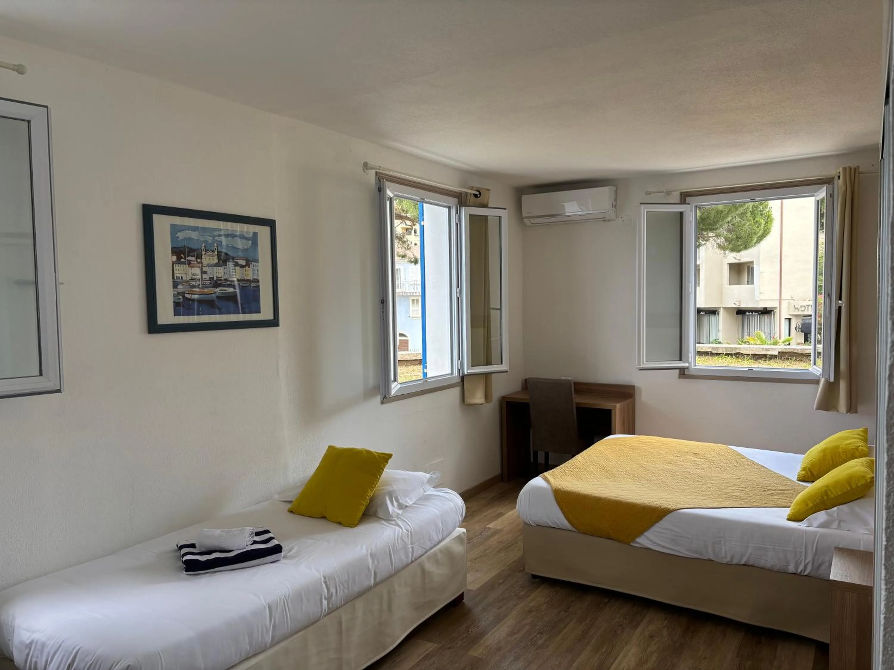 Bed in Hotel Bellevue