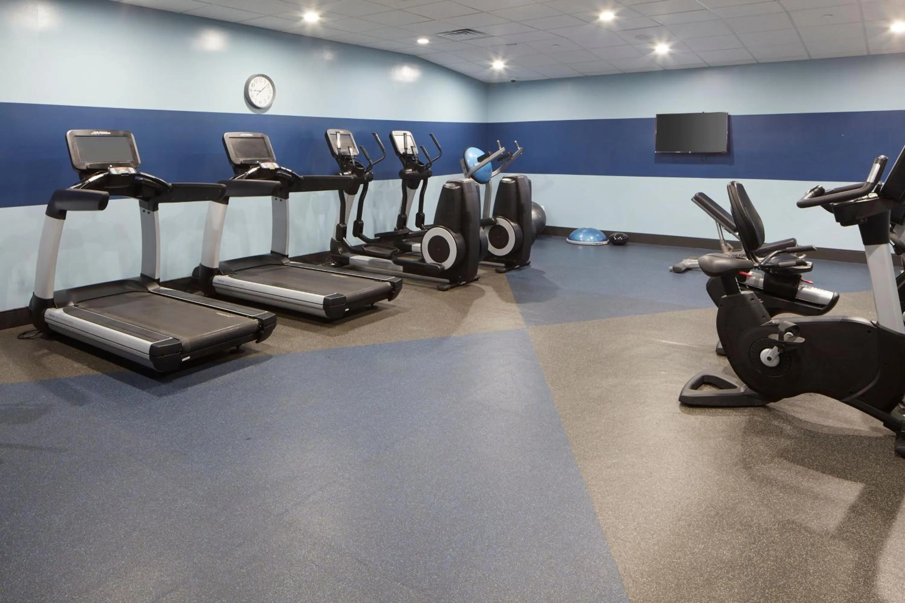 Fitness centre/facilities in Four Points by Sheraton Virginia Beach Oceanfront