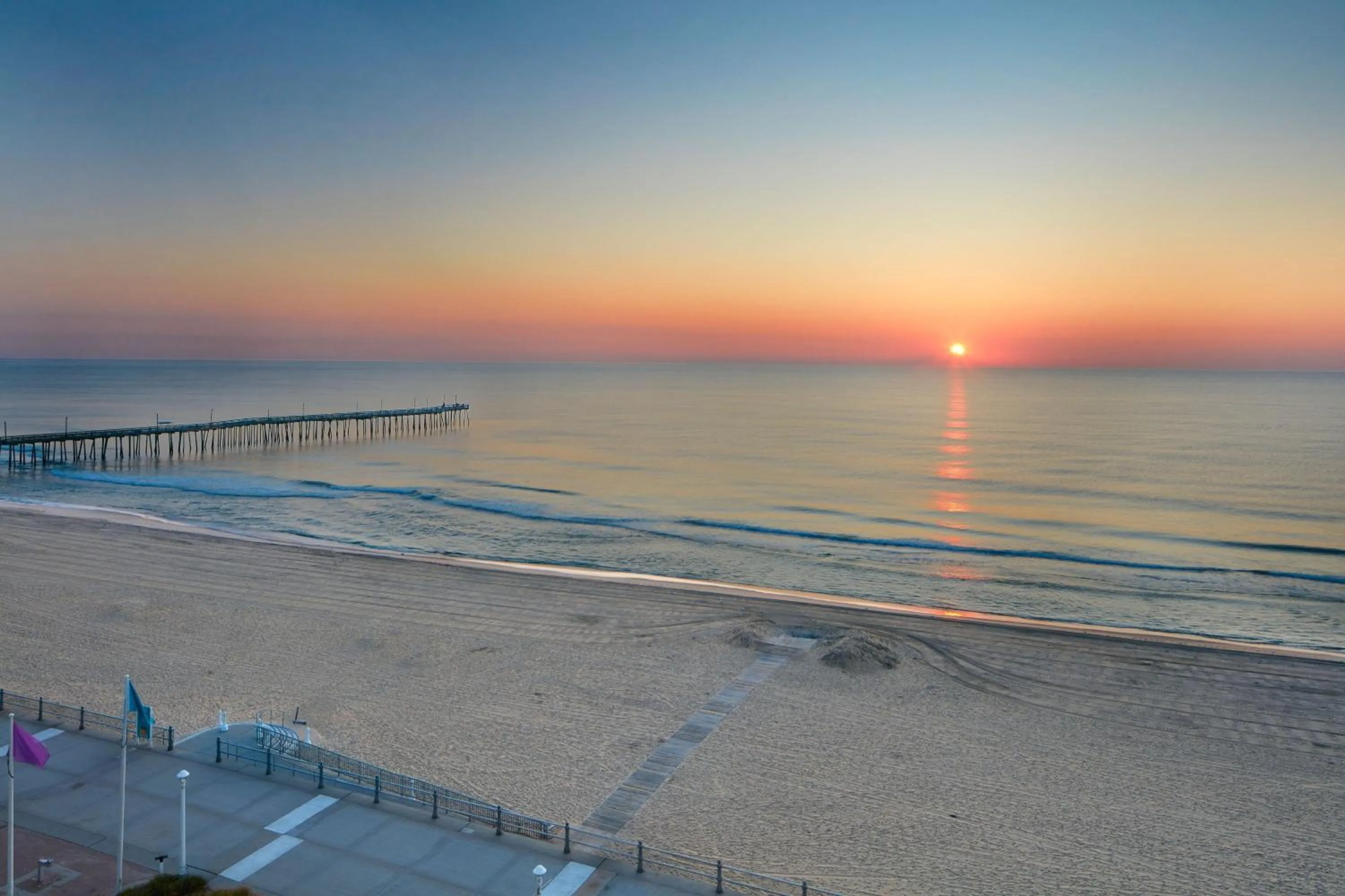 Photo of the whole room in Four Points by Sheraton Virginia Beach Oceanfront