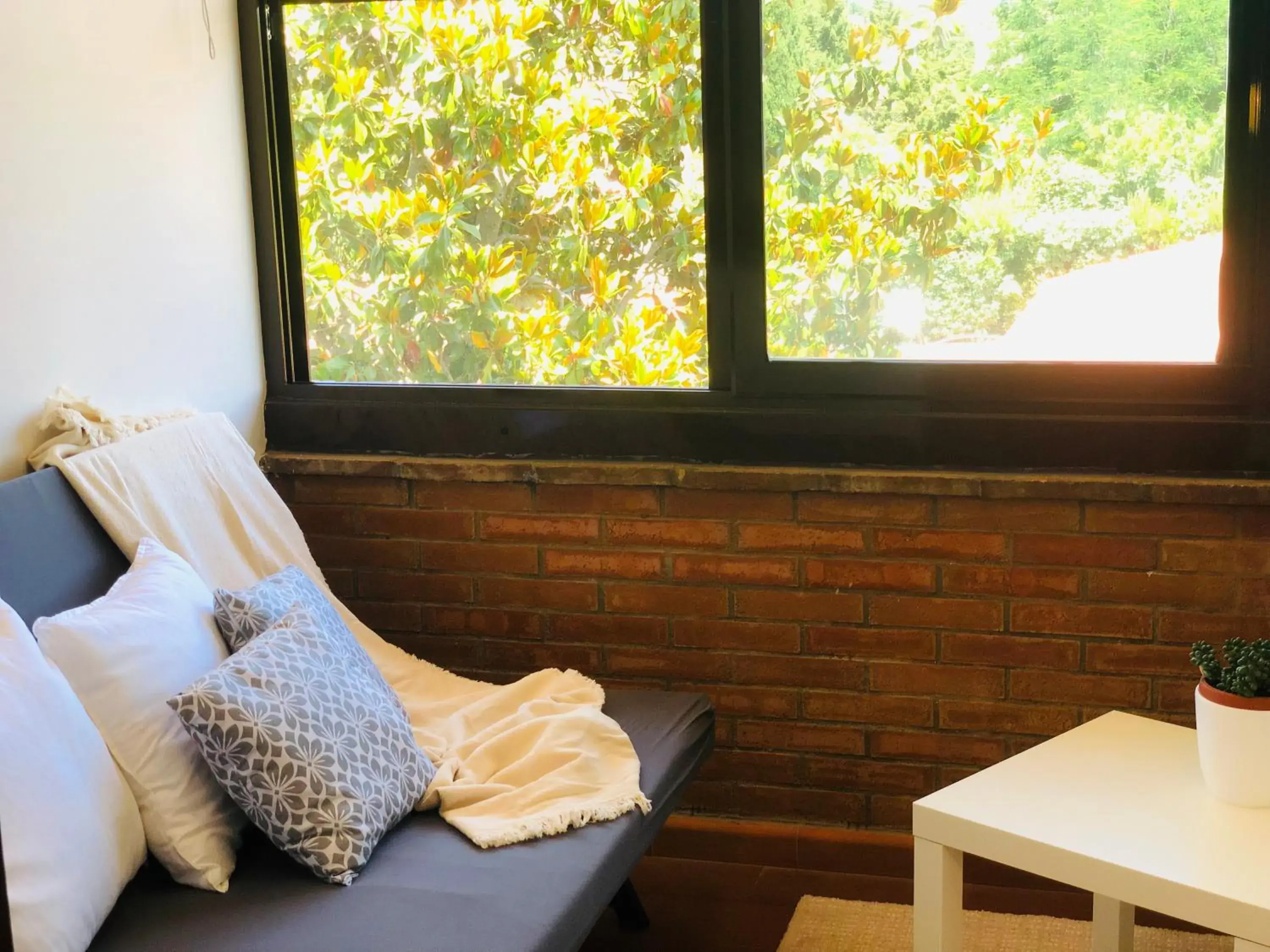 Basic Triple Room in Villa Lavinia B&B Basic Triple Room in Villa Lavinia B&B