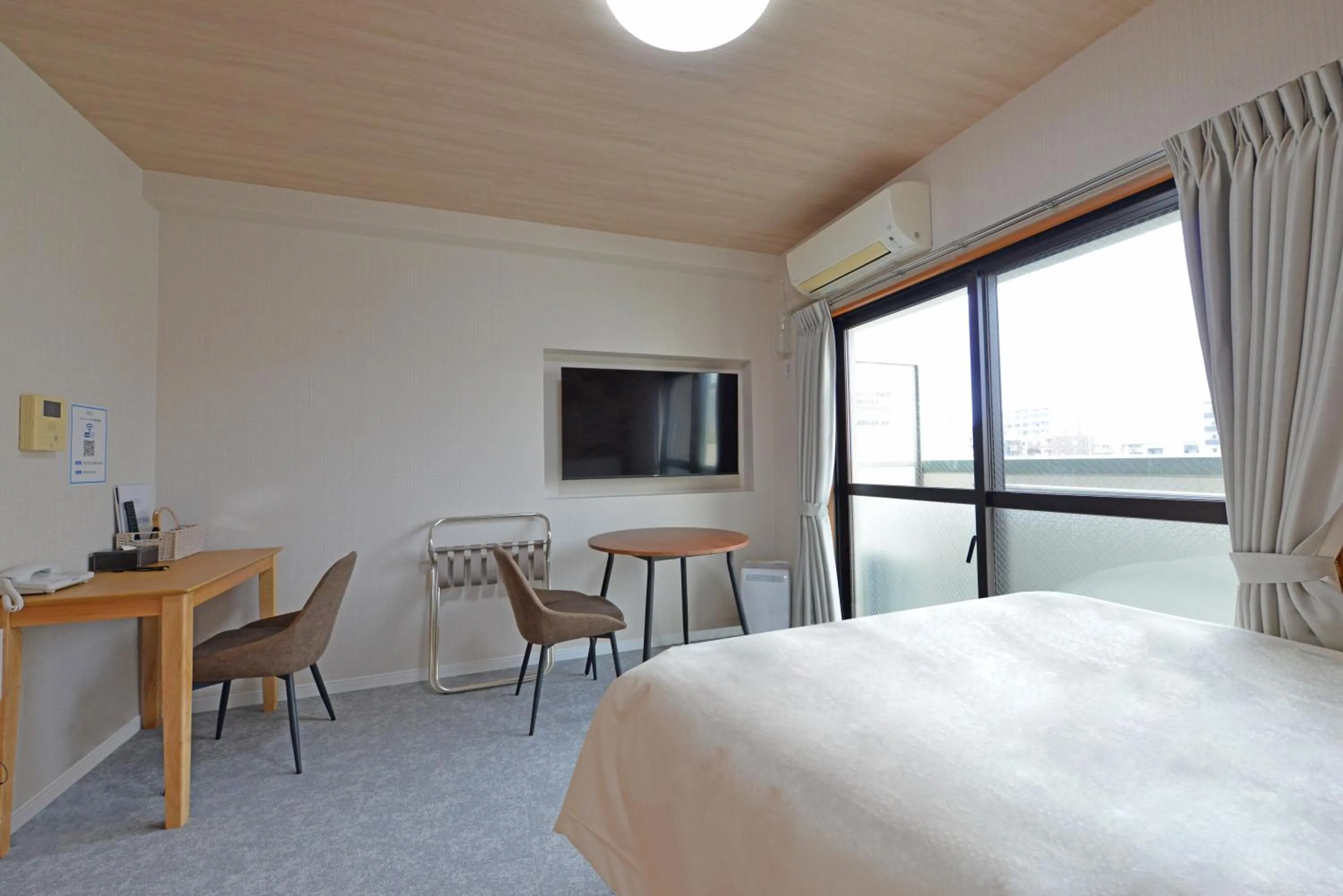 TV and multimedia, Bed in Hotel New Gaea Yakuin