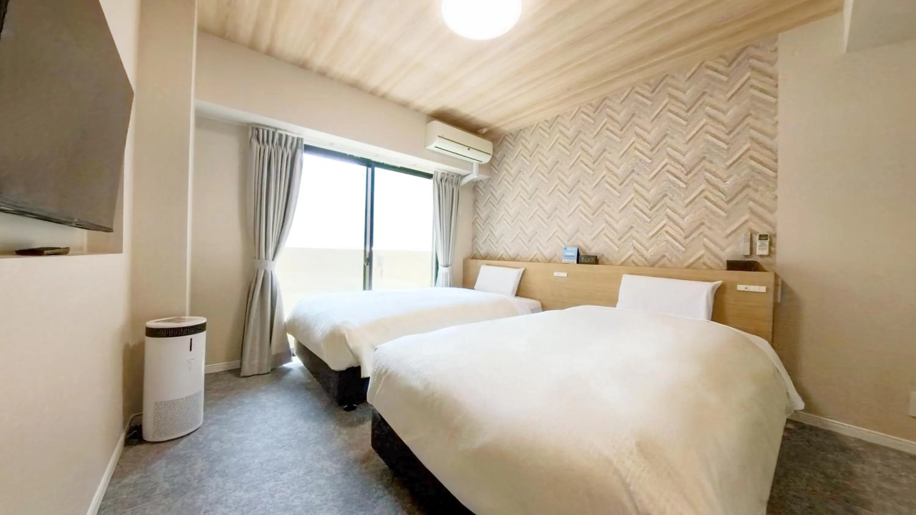 Photo of the whole room, Bed in Hotel New Gaea Yakuin