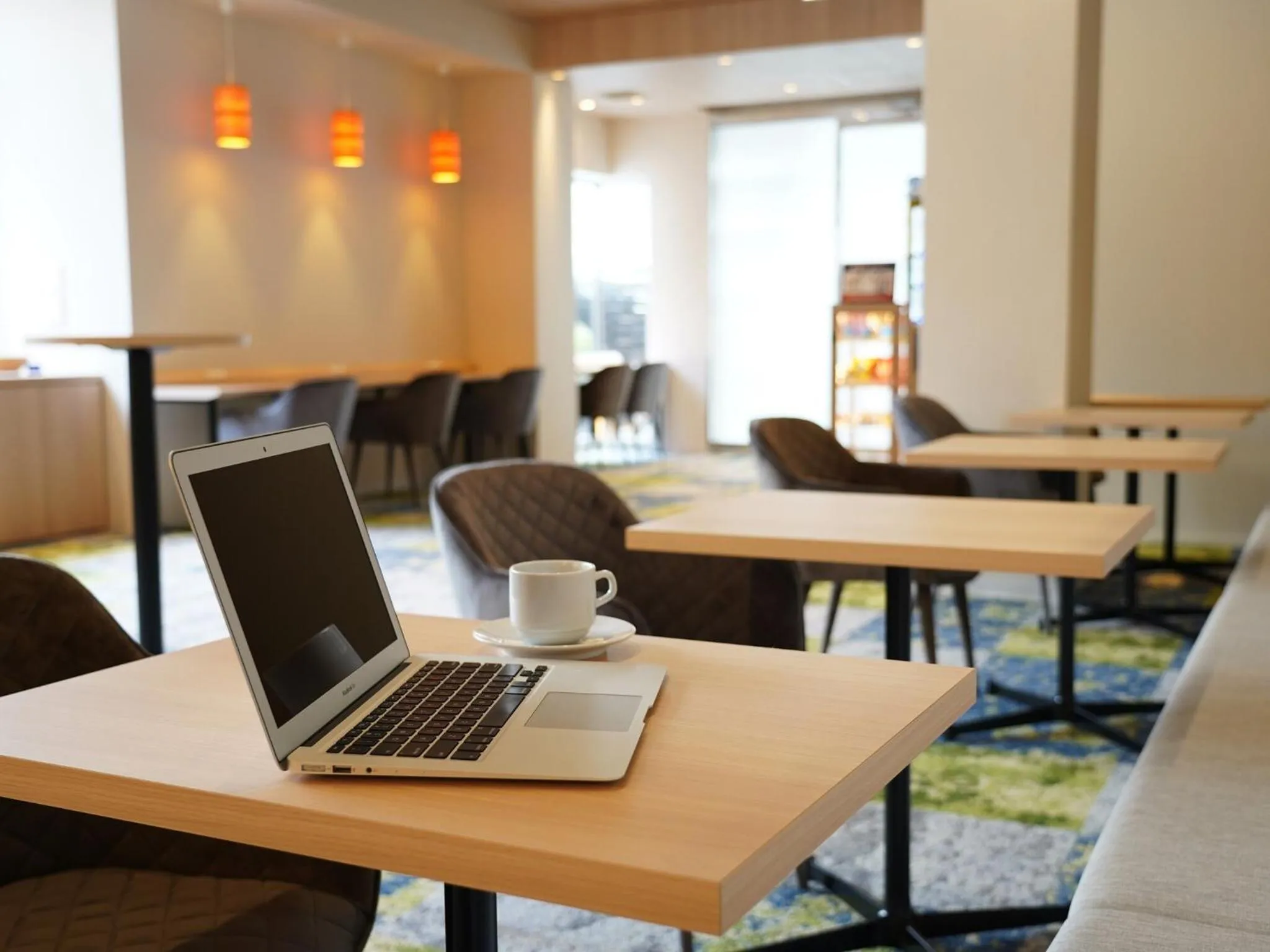 Communal lounge/ TV room in Hotel New Gaea Yakuin