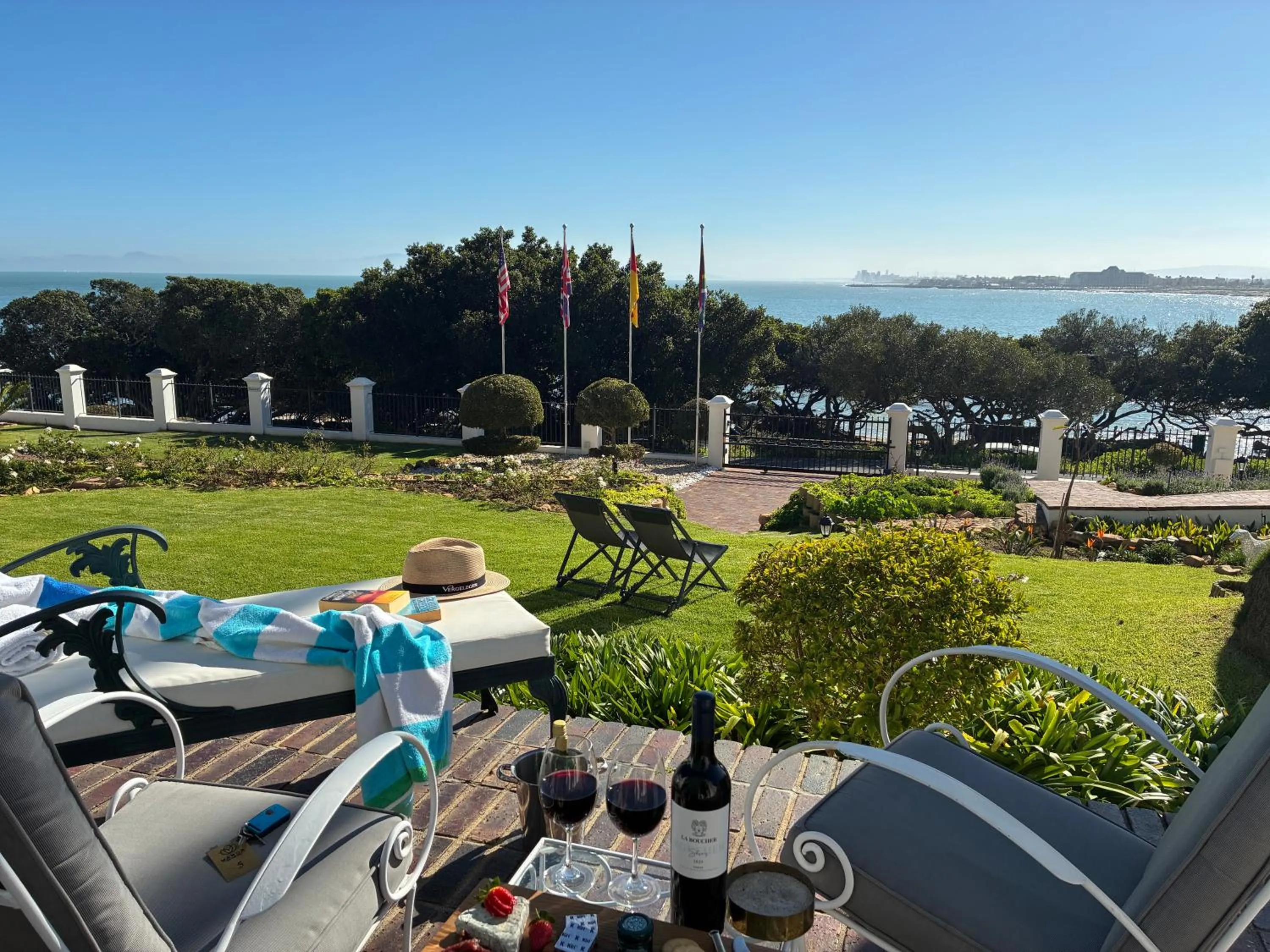 Sea view in Manor on the Bay