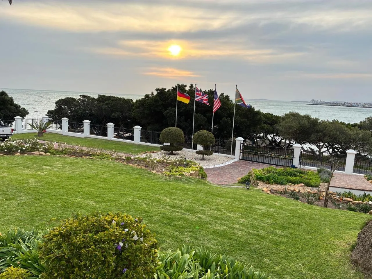 Sea view in Manor on the Bay