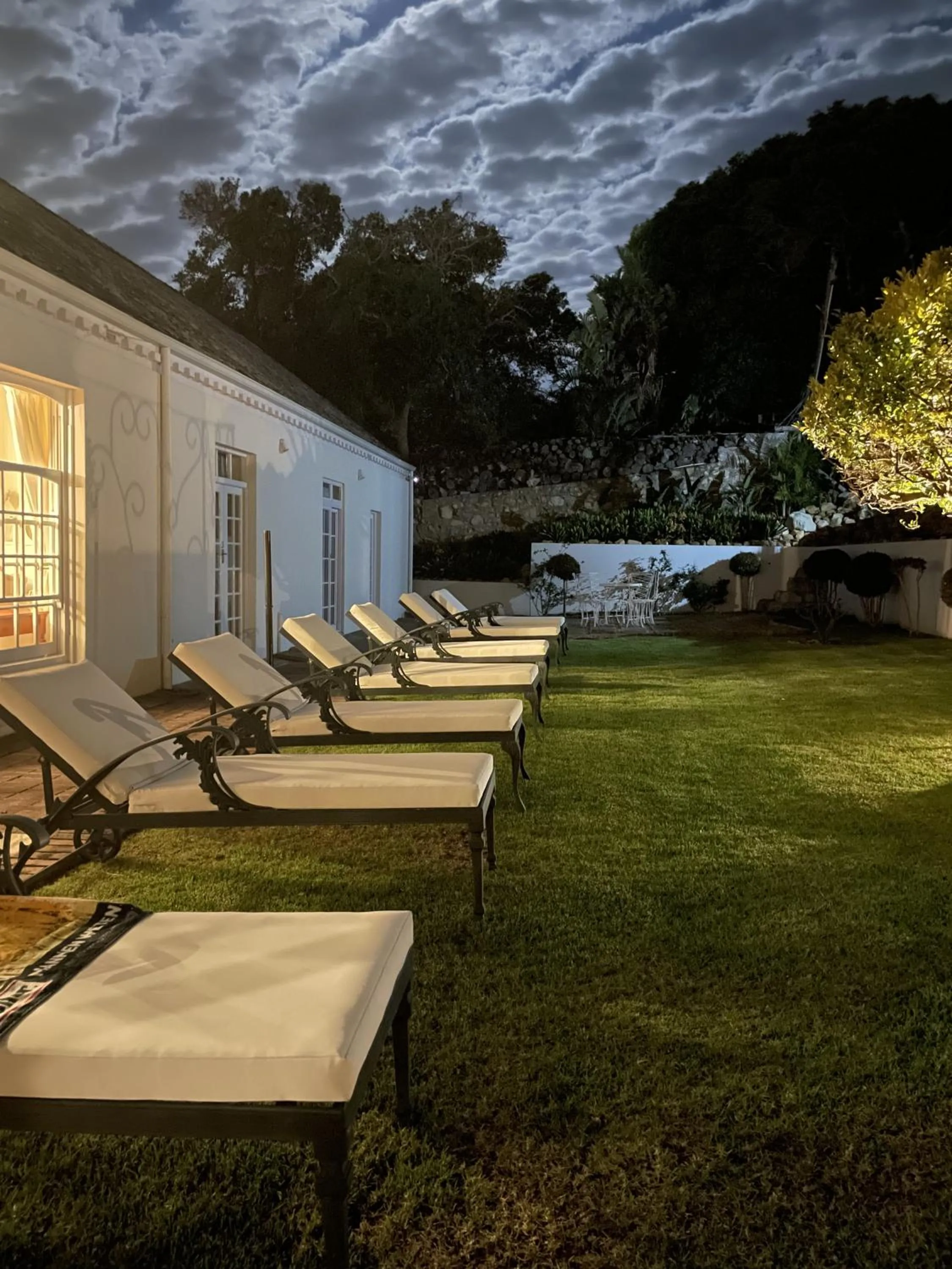 sunbed in Manor on the Bay