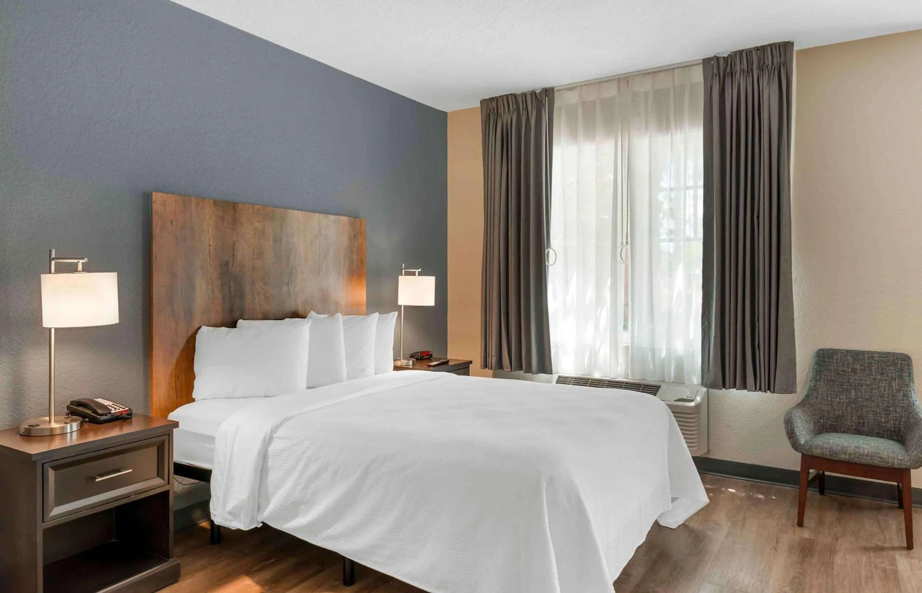 Bedroom, Bed in Extended Stay America Premier Suites - Fort Lauderdale - Cypress Creek - Park North