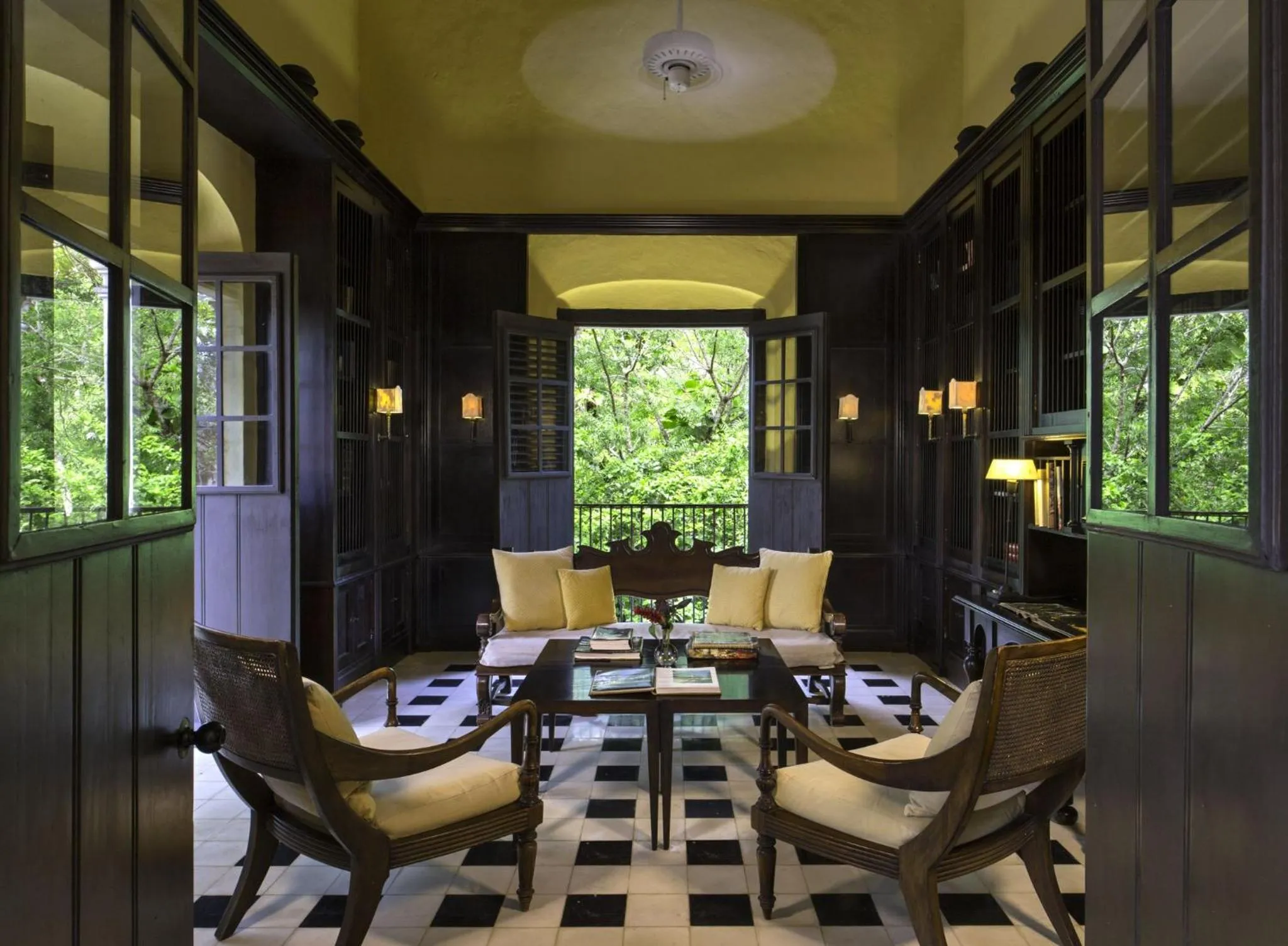 Lounge or bar in Hacienda Uayamon