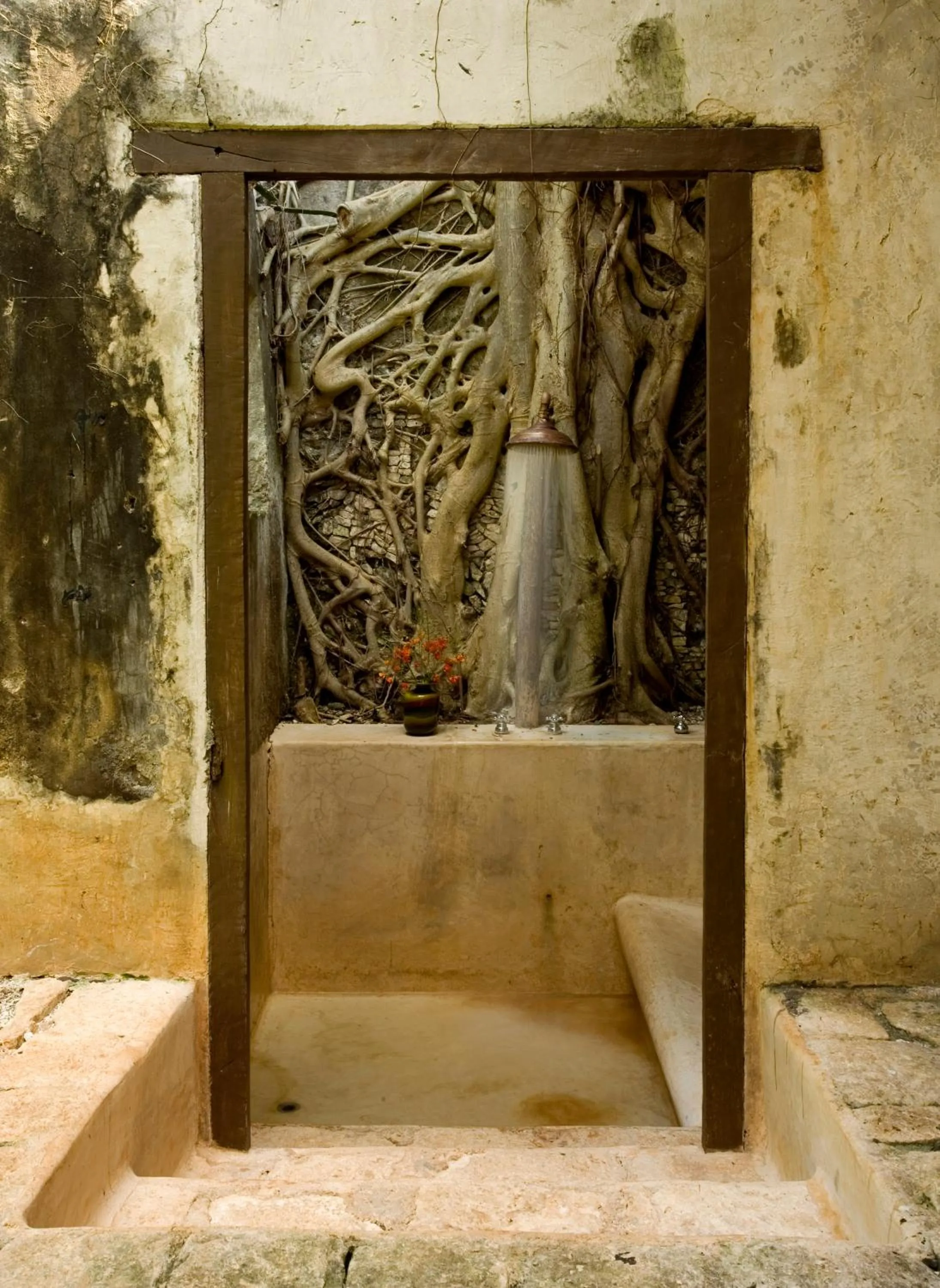 Shower in Hacienda Santa Rosa de Lima