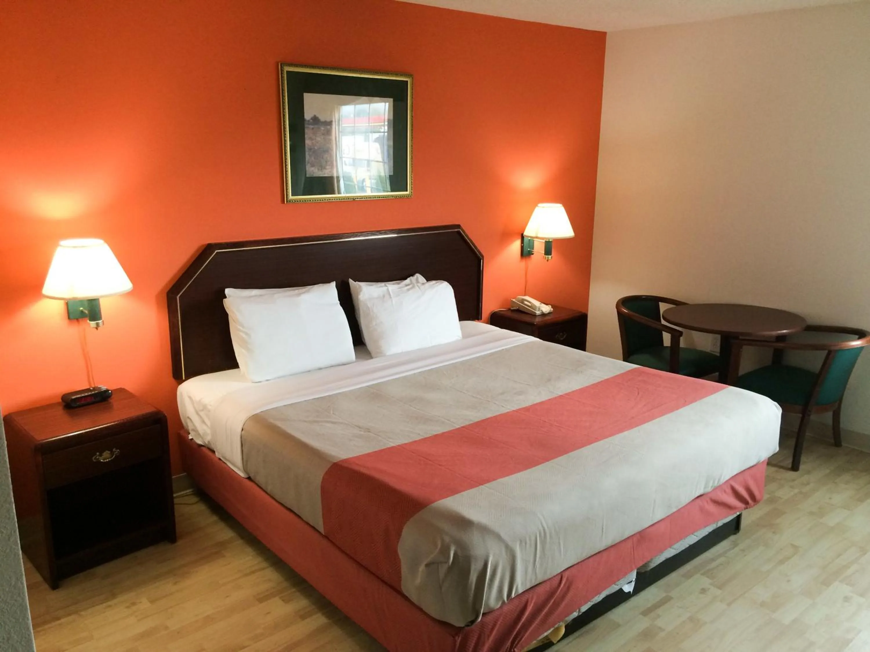 Bedroom, Bed in Motel 6-Harrisburg, PA - Hershey North