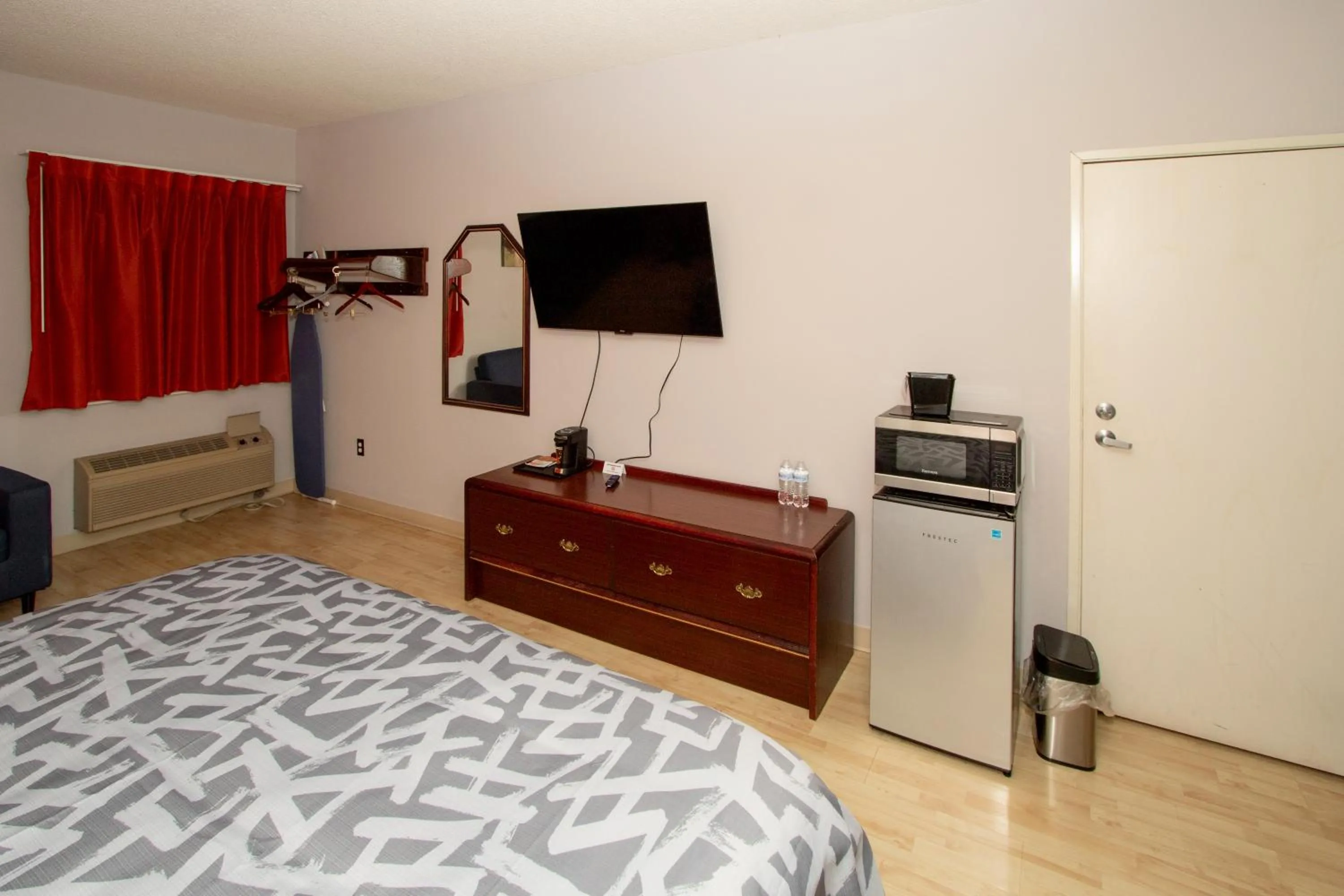 Bed in Scottish Inns & Suites - North Hershey