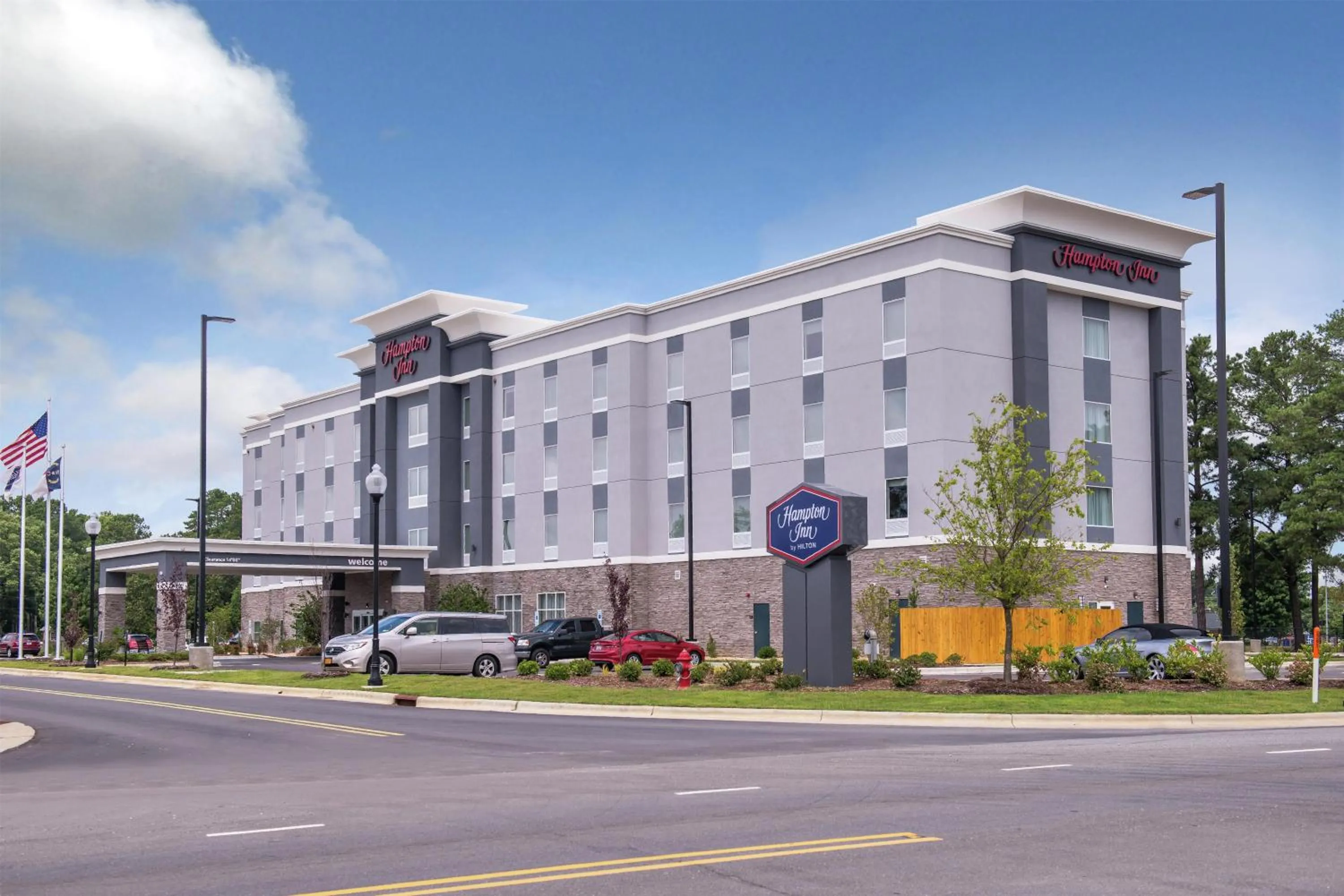 Property building in Hampton Inn Benson