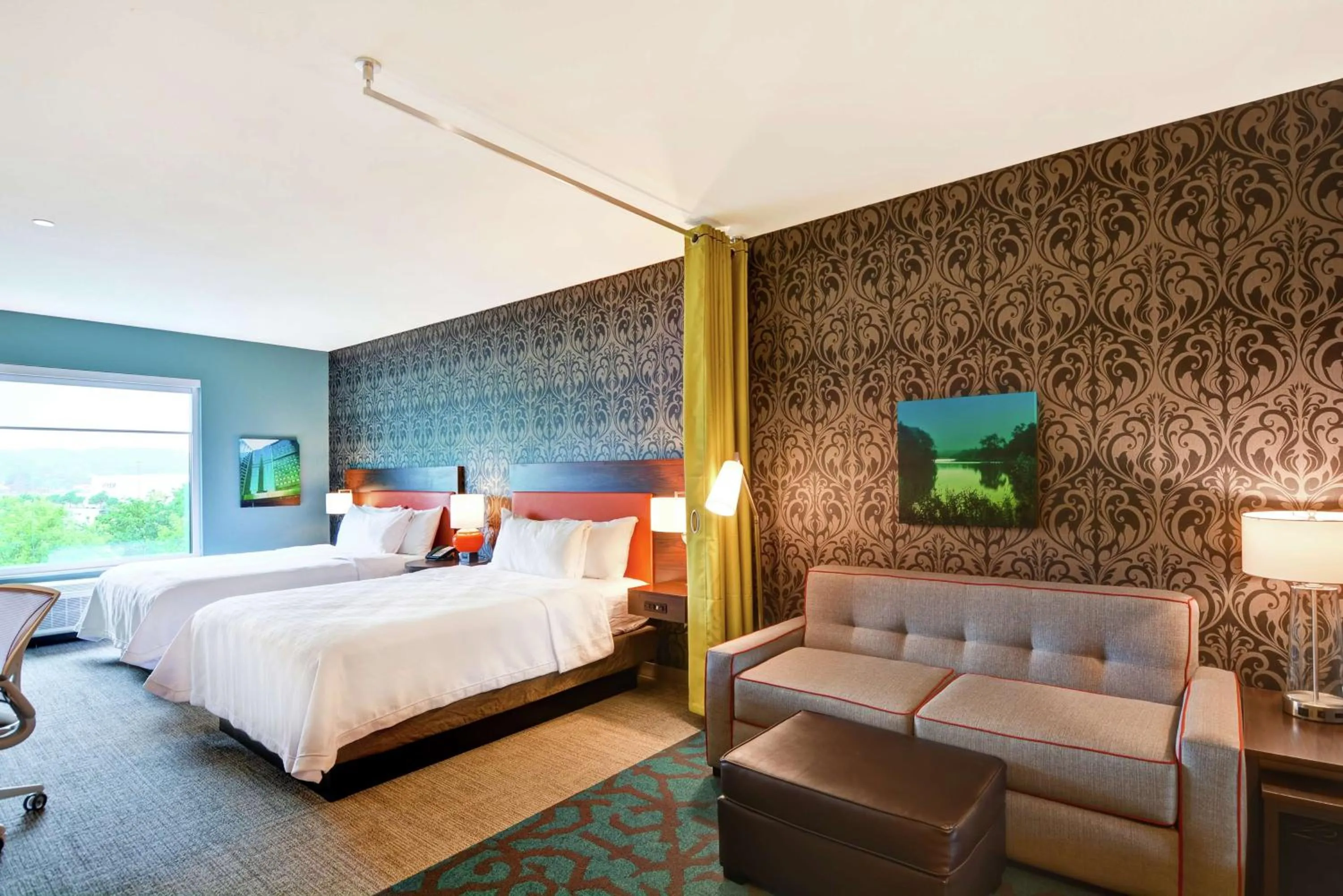 Living room, Bed in Home2 Suites by Hilton Rochester Mayo Clinic Area