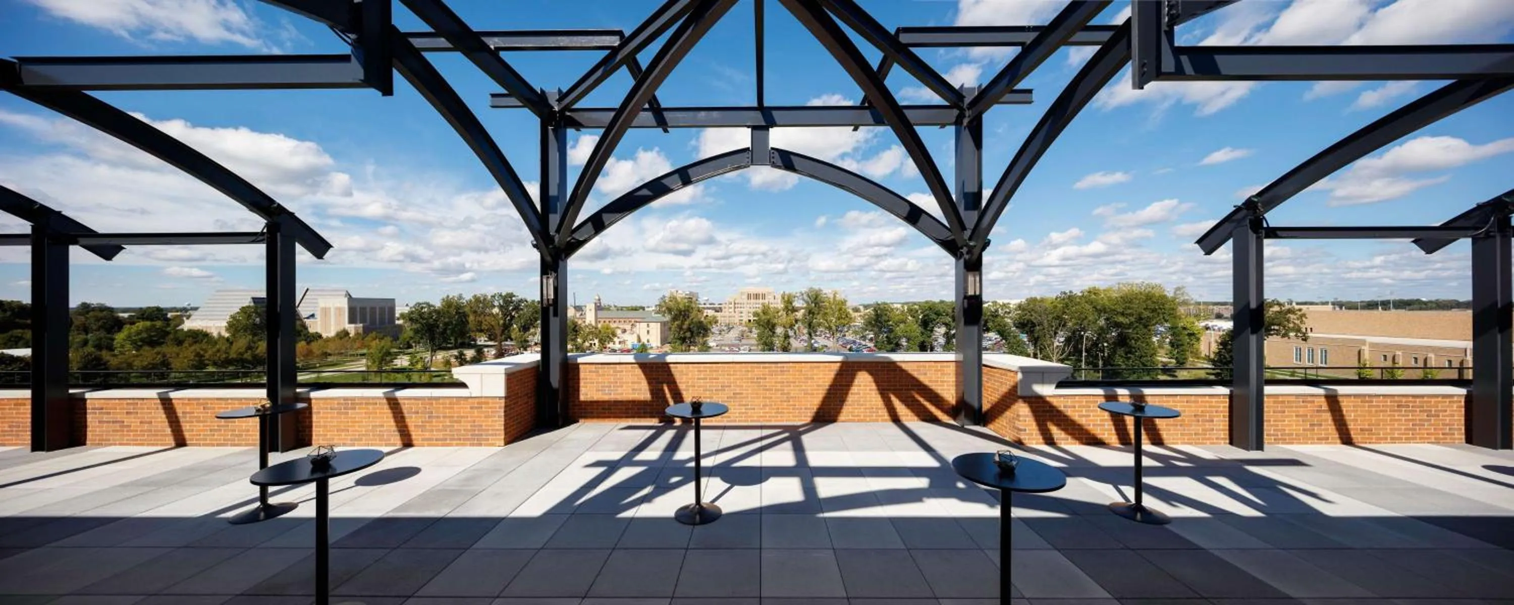 Patio in Embassy Suites by Hilton South Bend