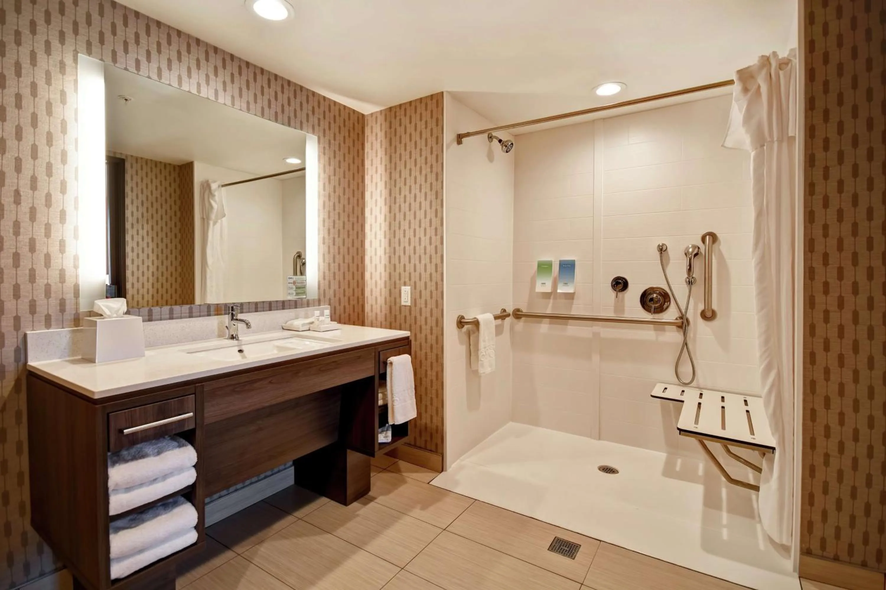 Bathroom in Home2 Suites by Hilton Victorville