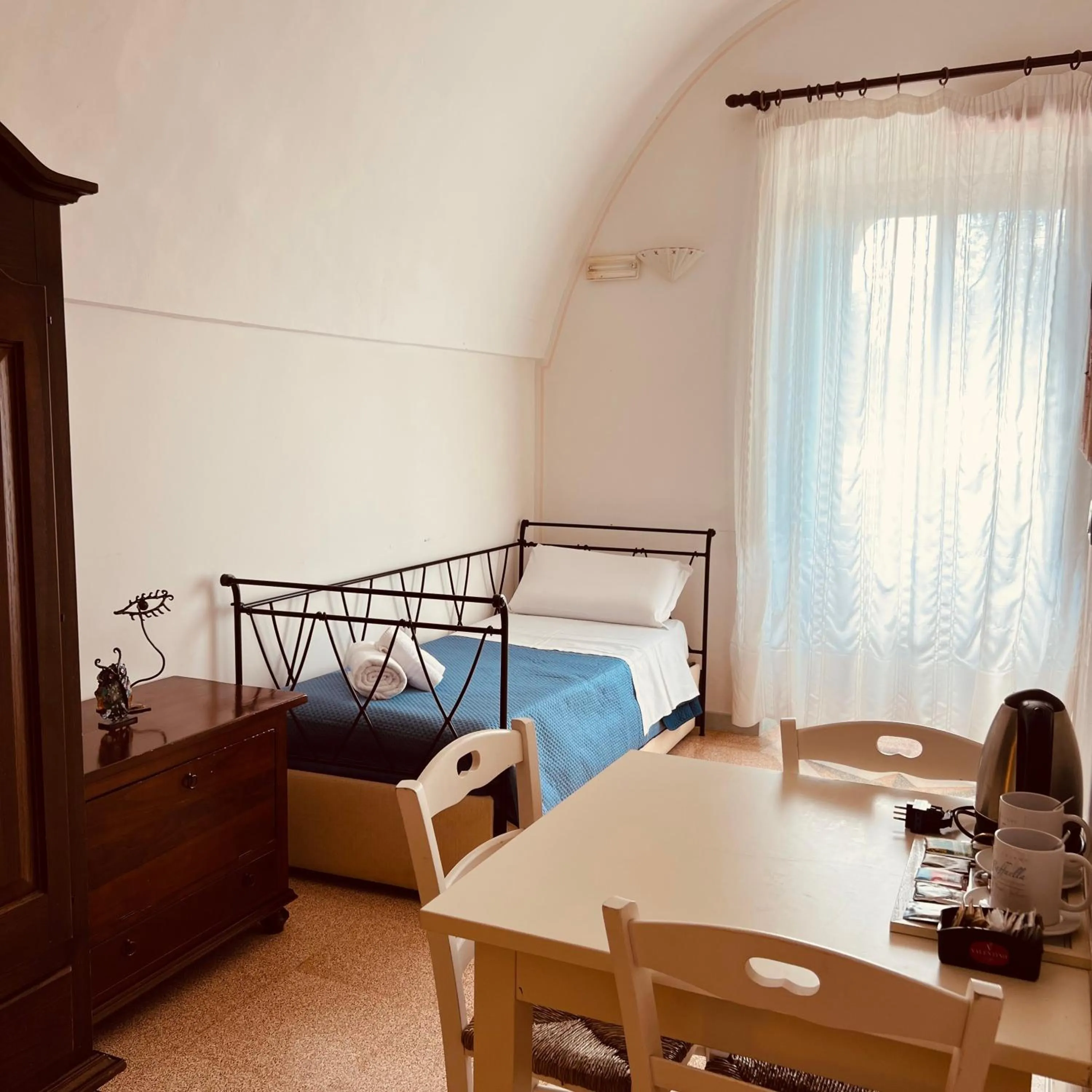 Coffee/tea facilities, Bed in Villa Raffaella