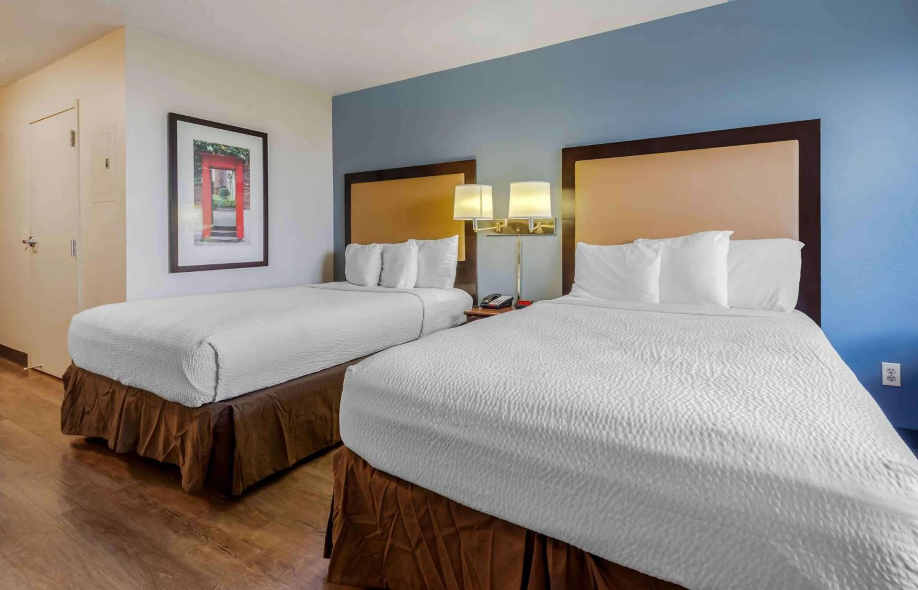 Bedroom, Bed in Extended Stay America Suites - Elizabeth - Newark Airport