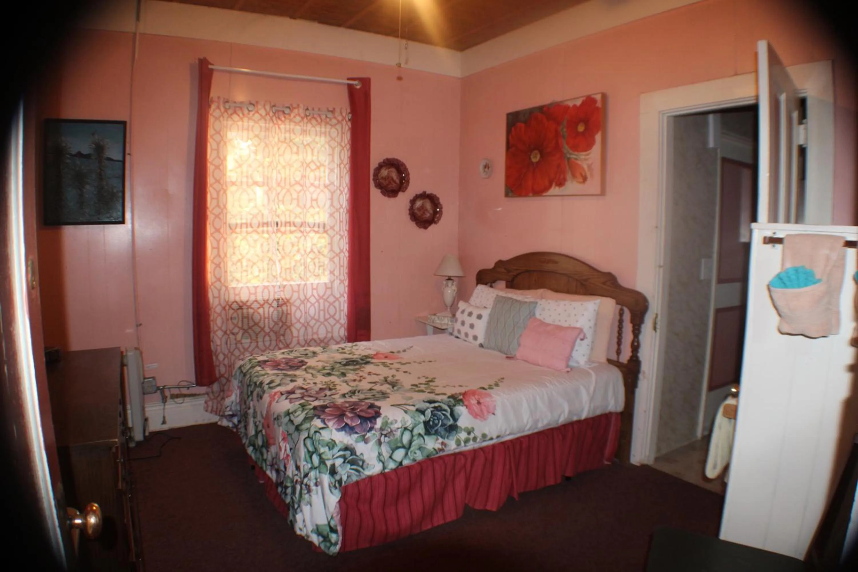 Bed in The Inn at Castle Rock