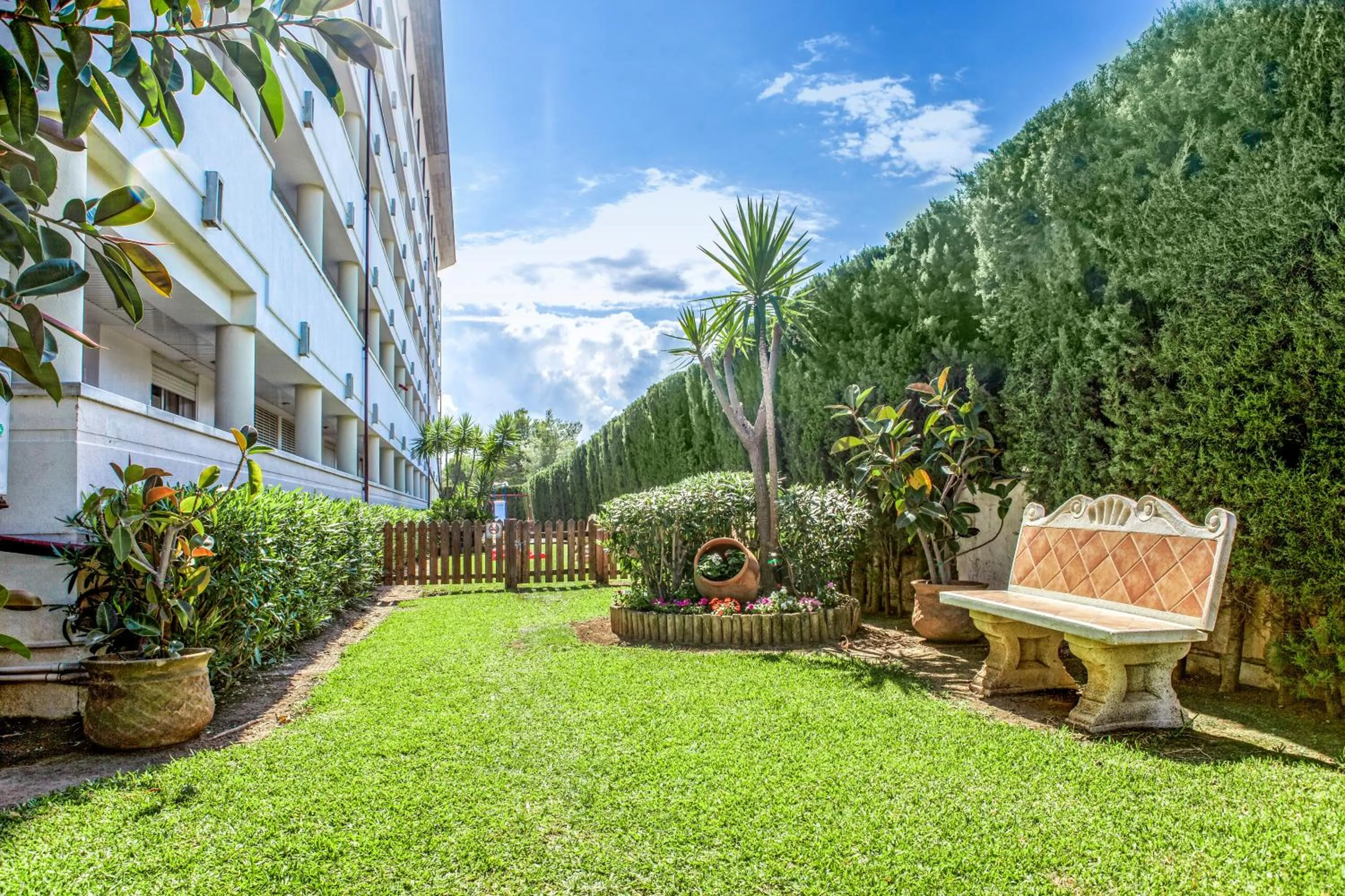 Garden in Ona Garden Lago