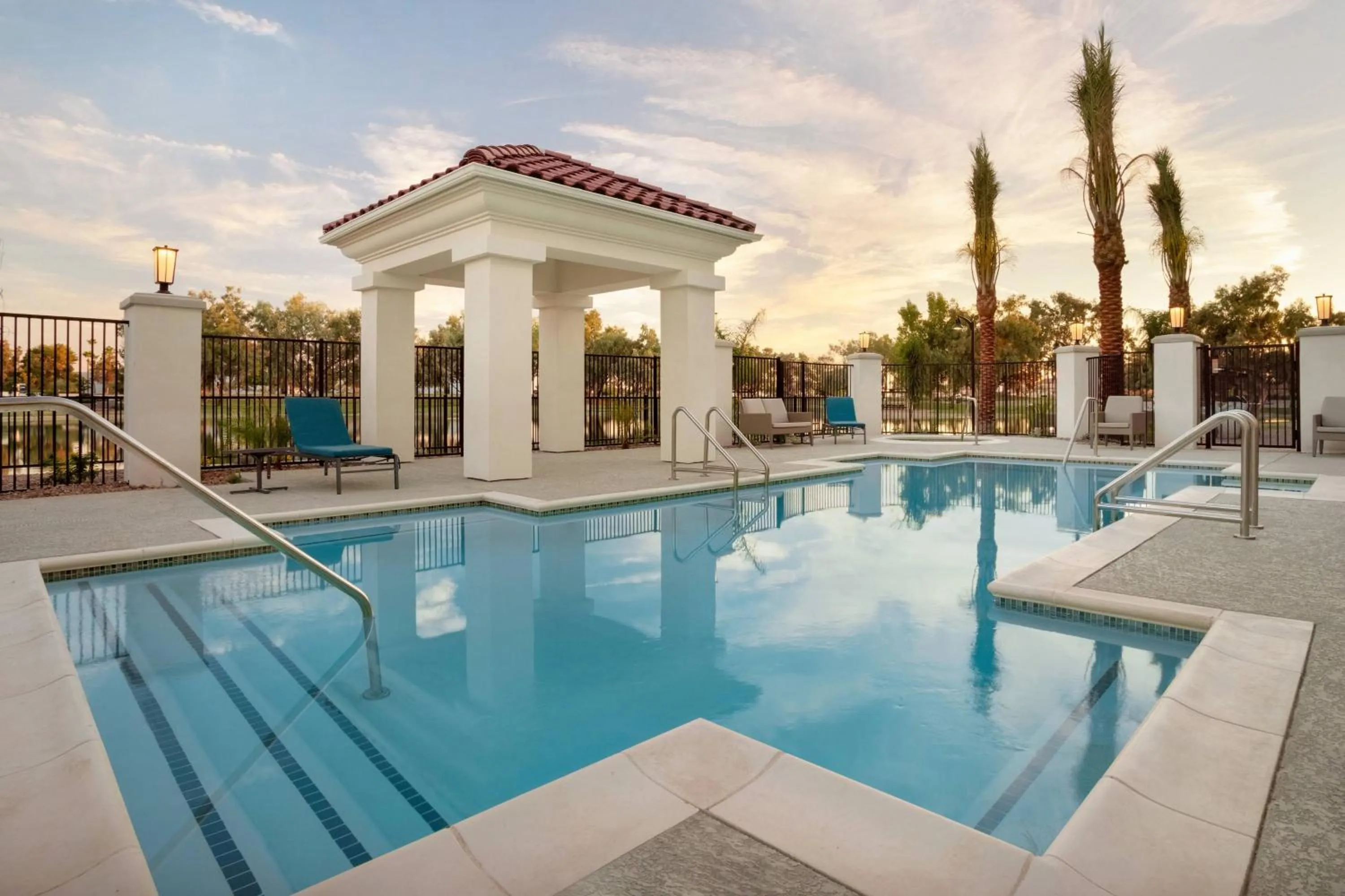 Swimming pool in Residence Inn by Marriott Phoenix Chandler/South