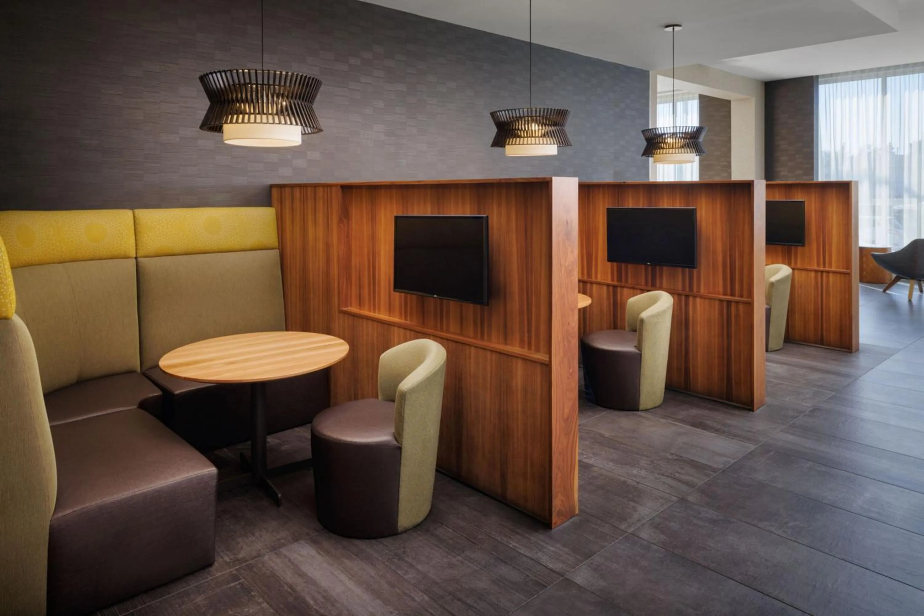 Restaurant/places to eat in Courtyard by Marriott Prince George