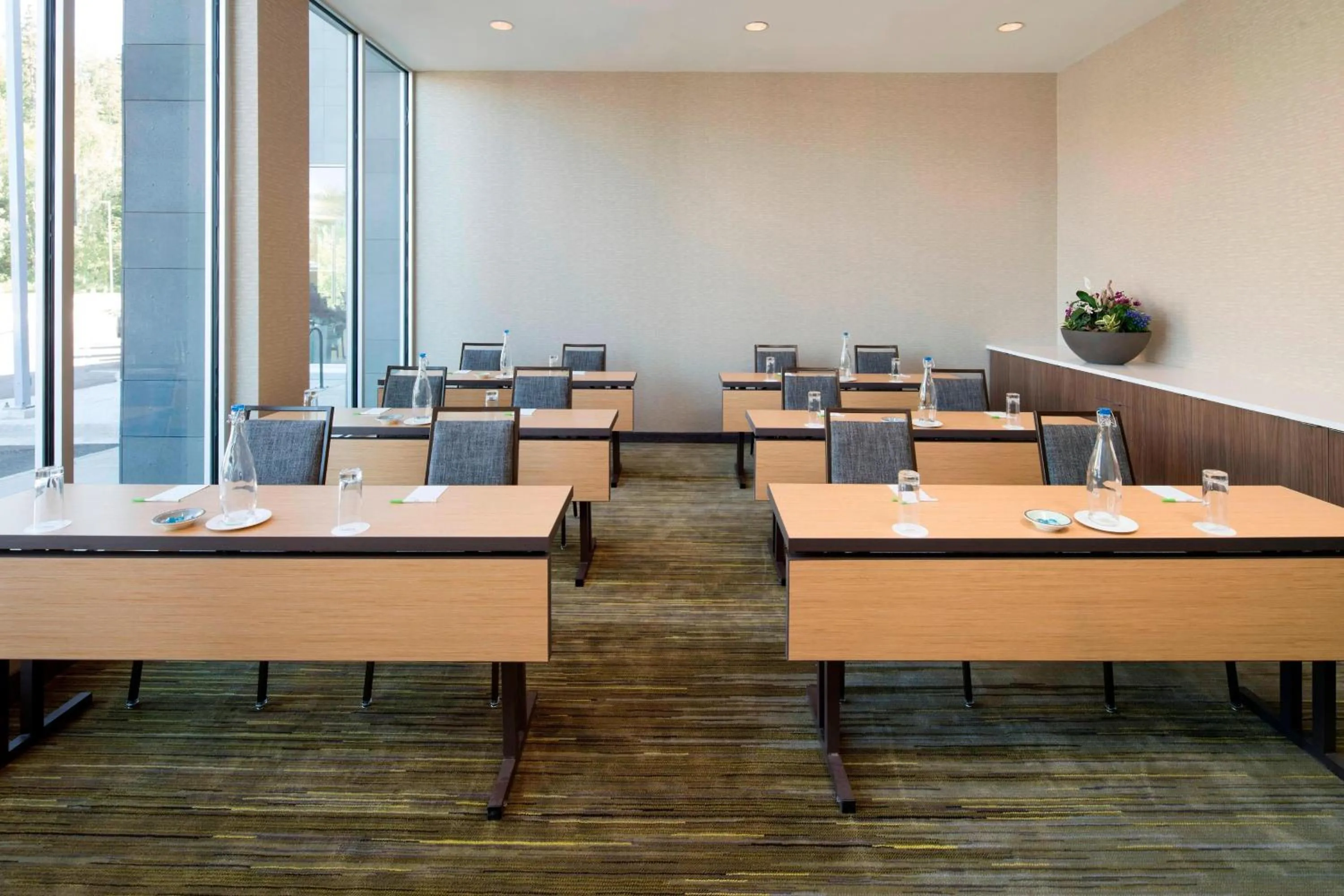 Meeting/conference room in Courtyard by Marriott Prince George