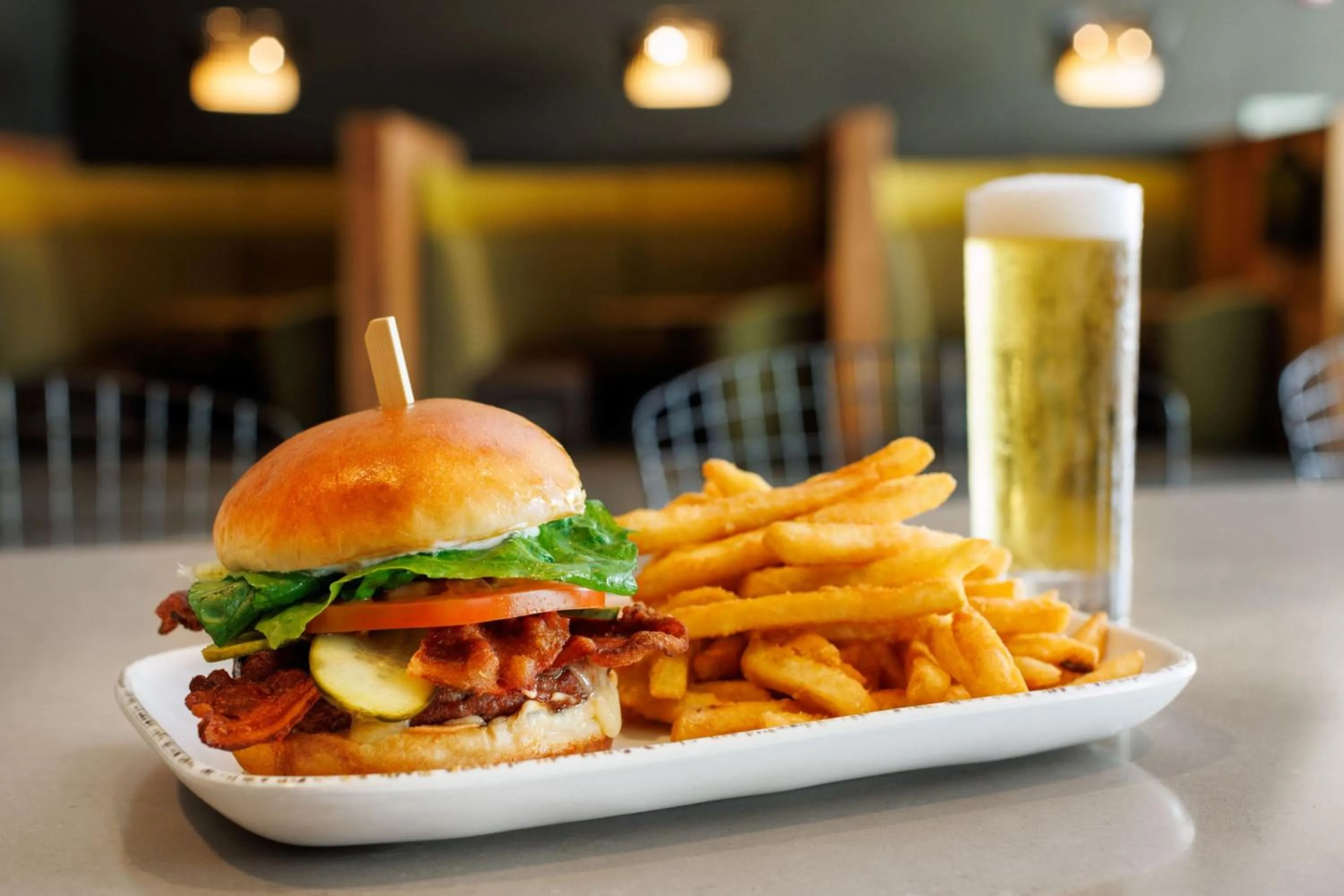 Restaurant/places to eat in Courtyard by Marriott Prince George