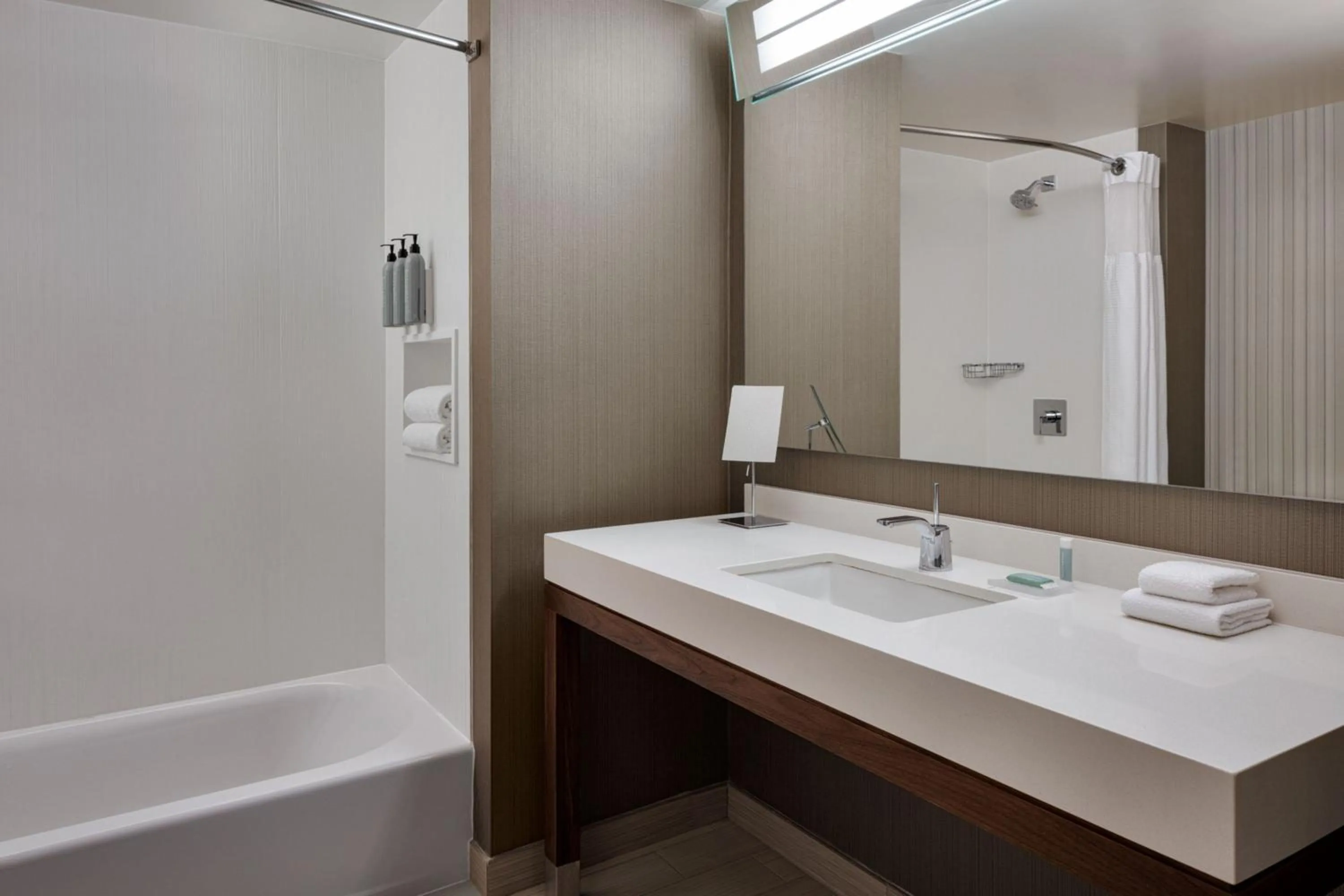 Bathroom in Courtyard by Marriott Prince George