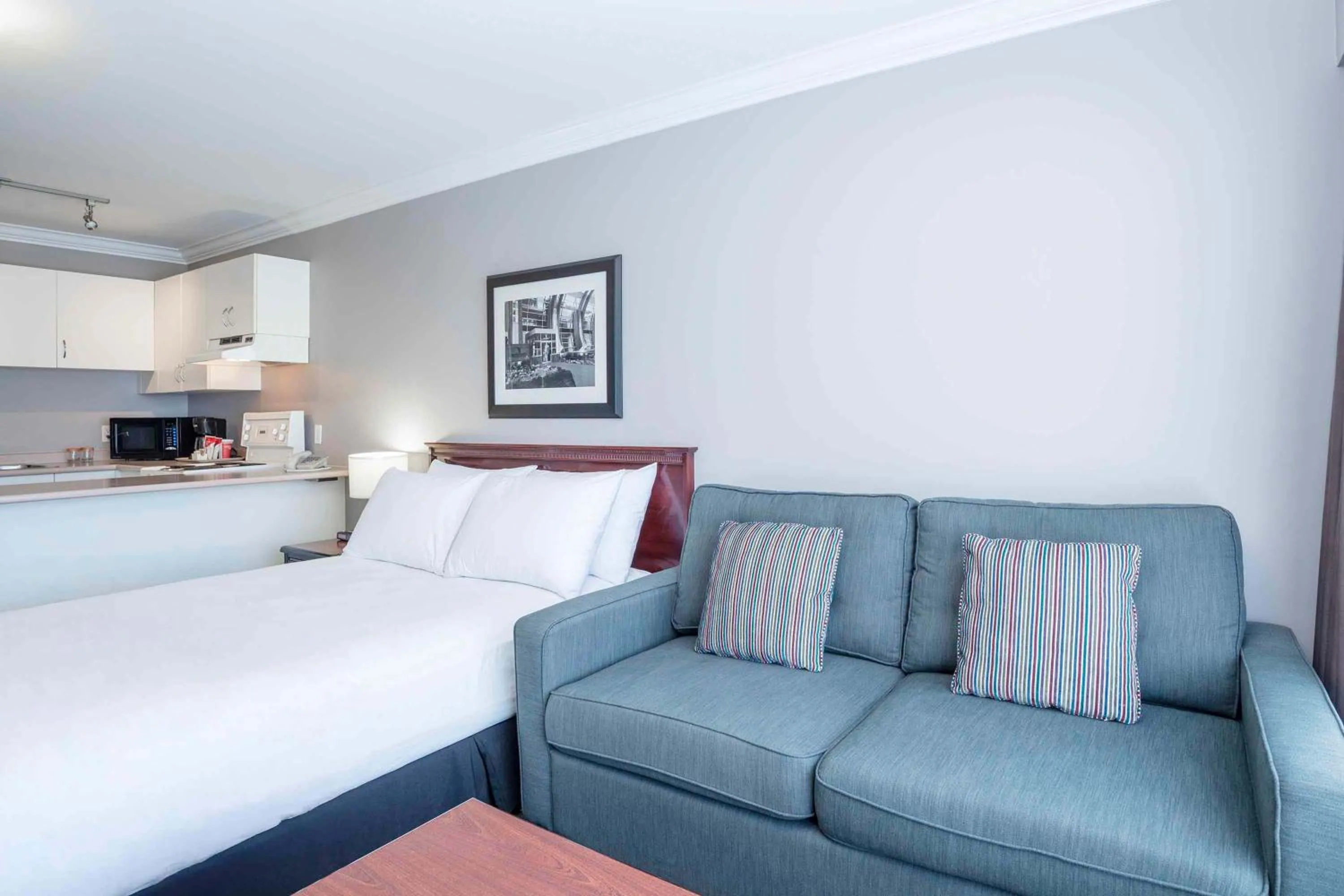 Photo of the whole room, Bed in Sandman Hotel & Suites Prince George