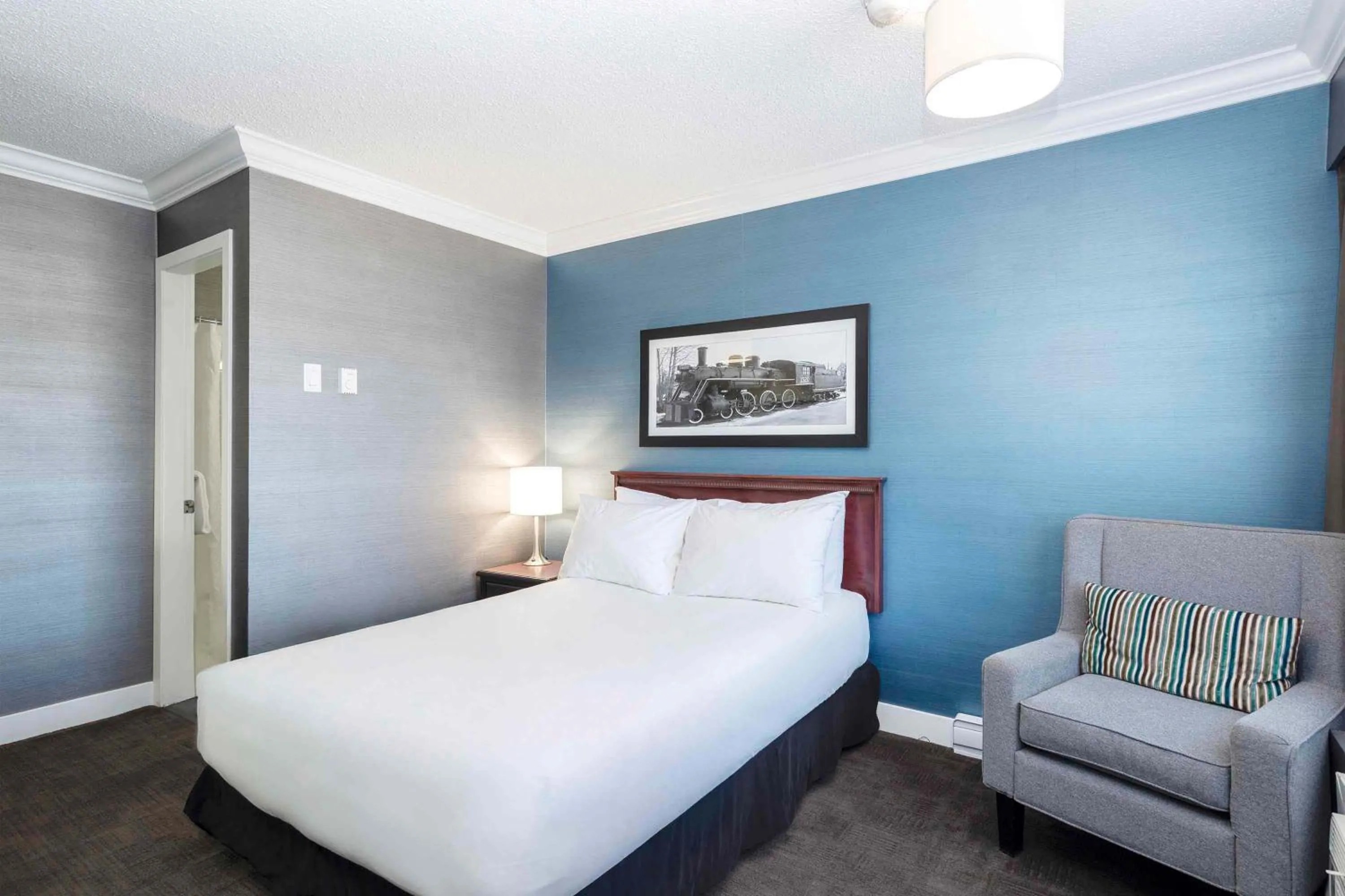 Photo of the whole room, Bed in Sandman Hotel & Suites Prince George