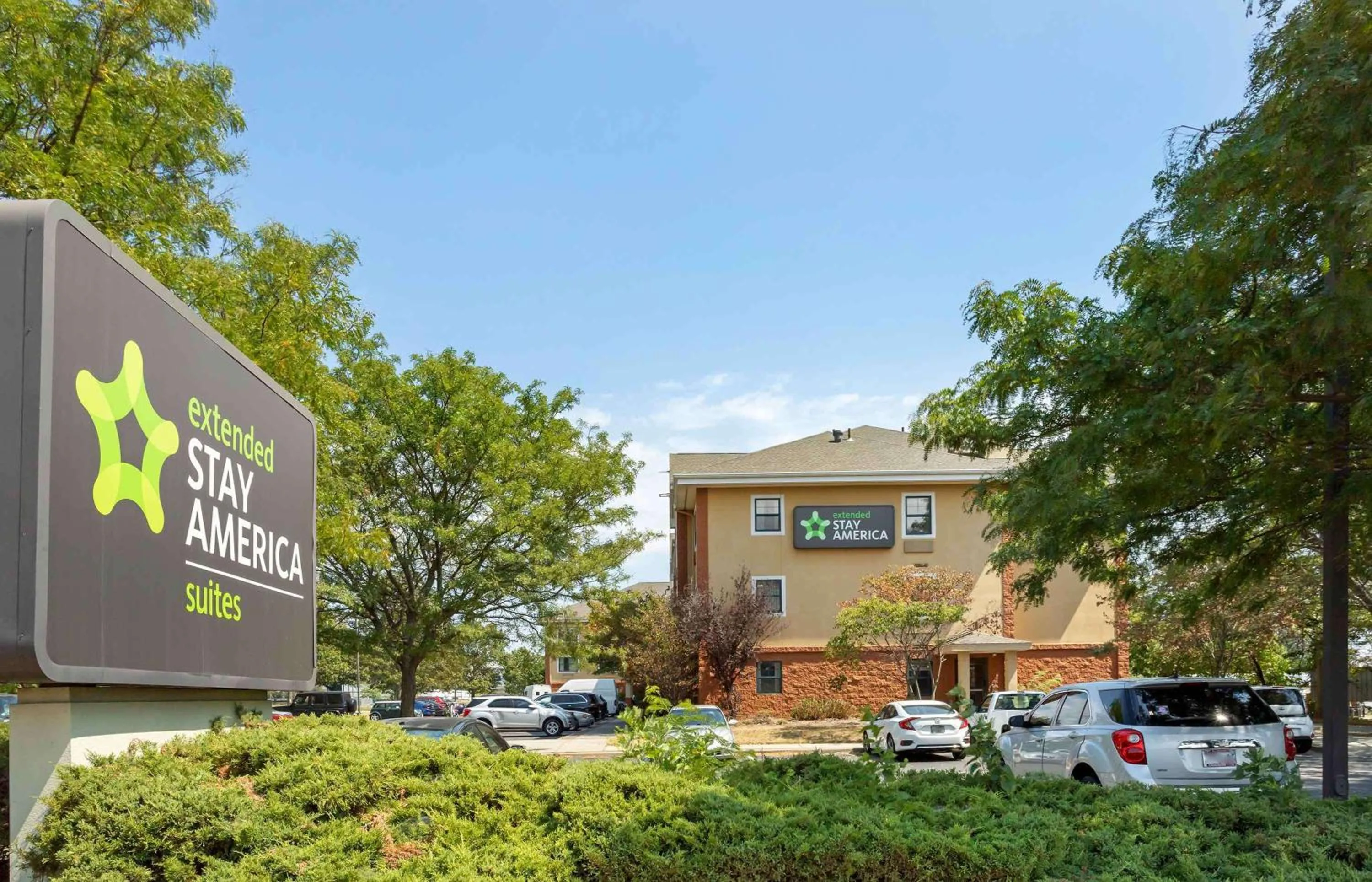 Property building in Extended Stay America Suites - Long Island - Bethpage