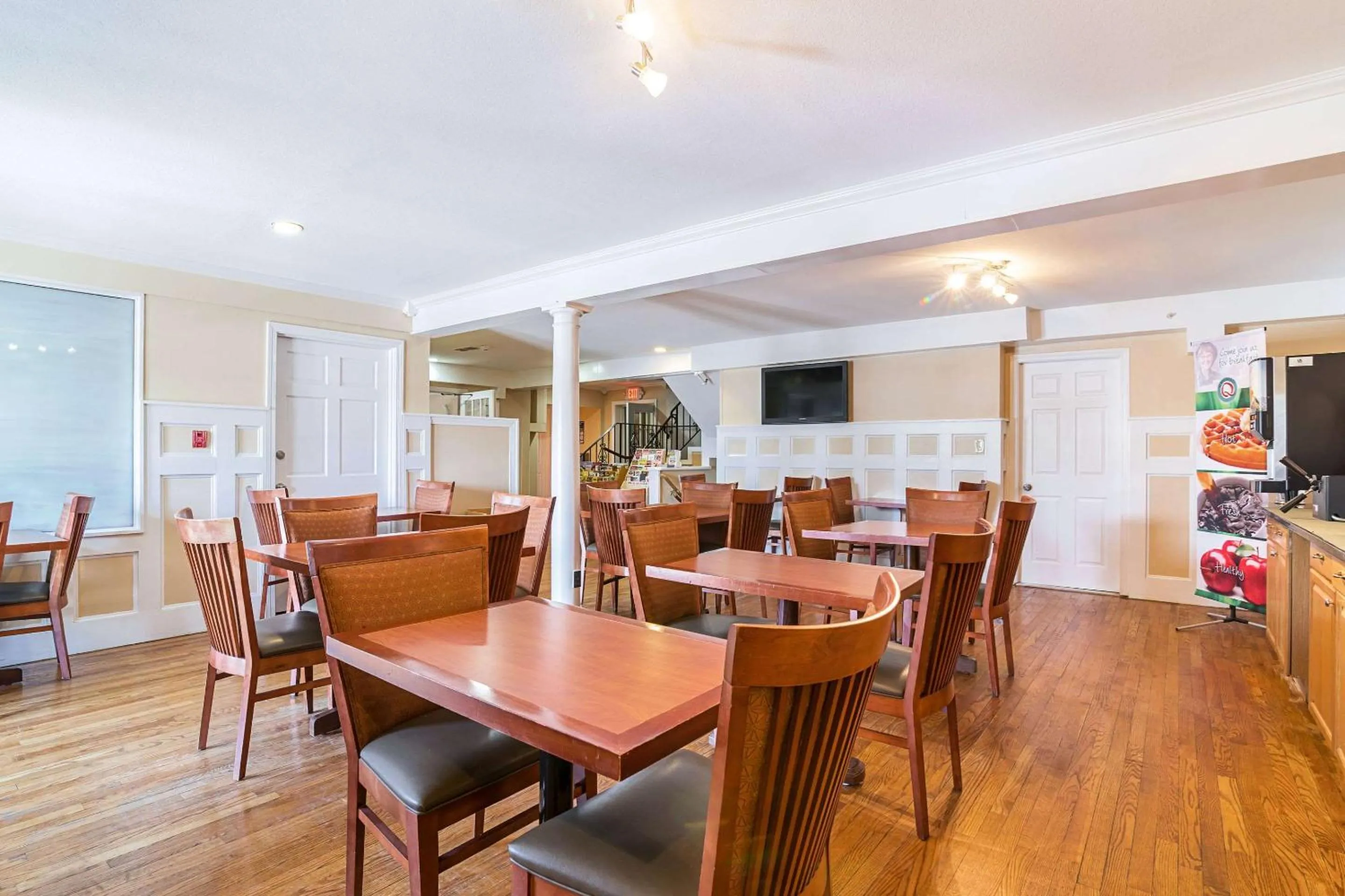 Restaurant/places to eat in Quality Inn North Conway