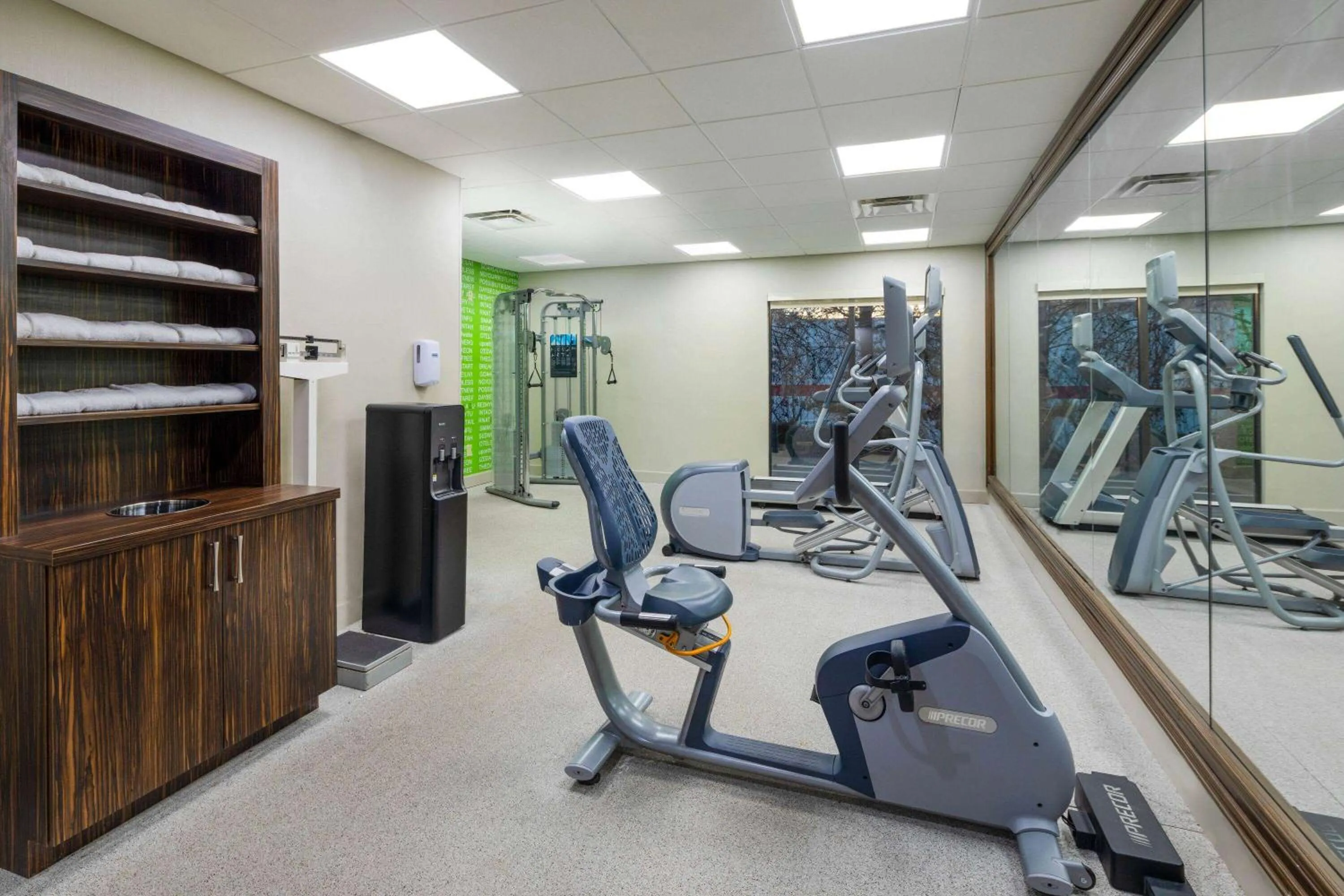 Fitness centre/facilities in La Quinta by Wyndham Kennesaw