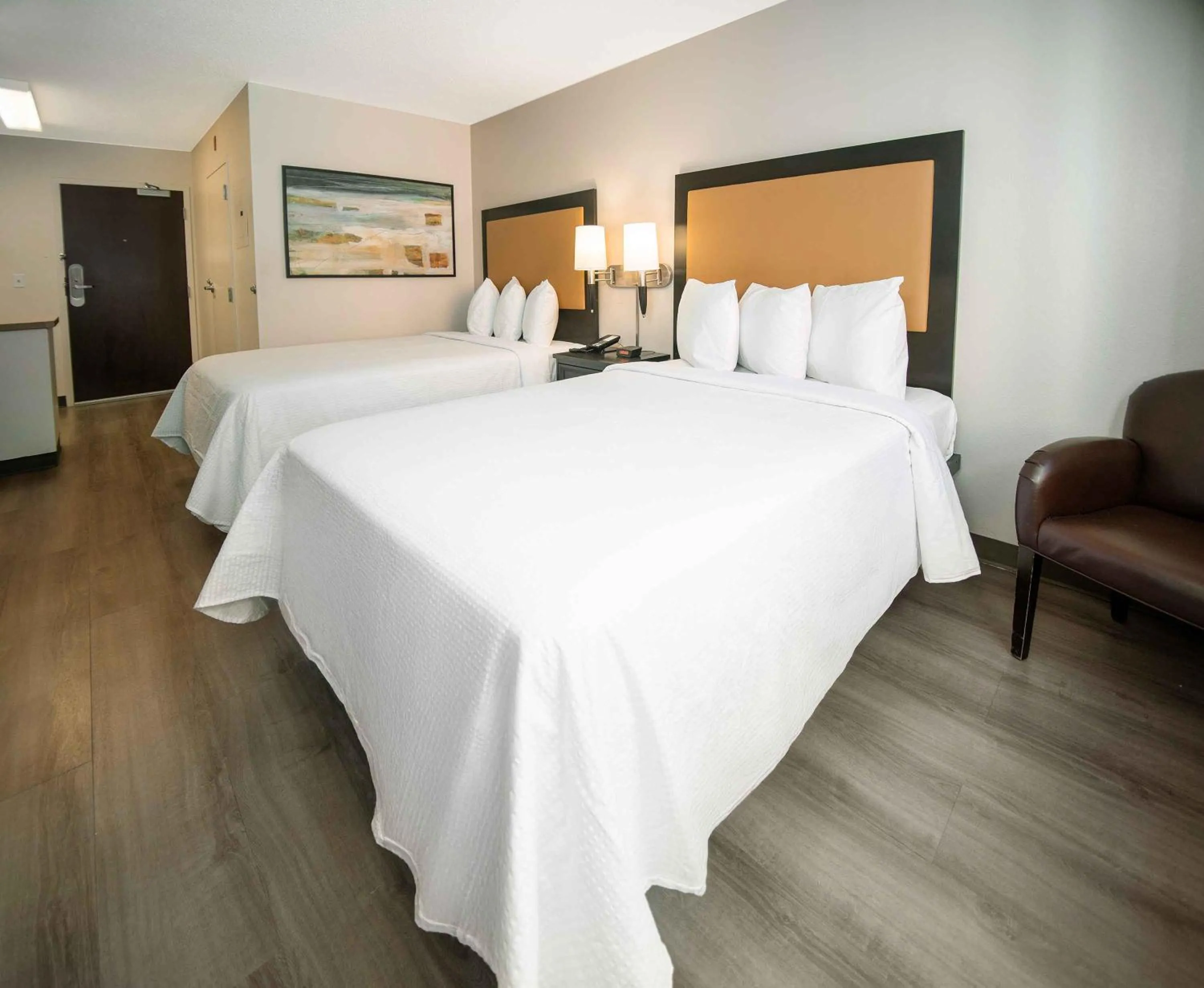 Bed in Extended Stay America Suites - White Plains - Elmsford