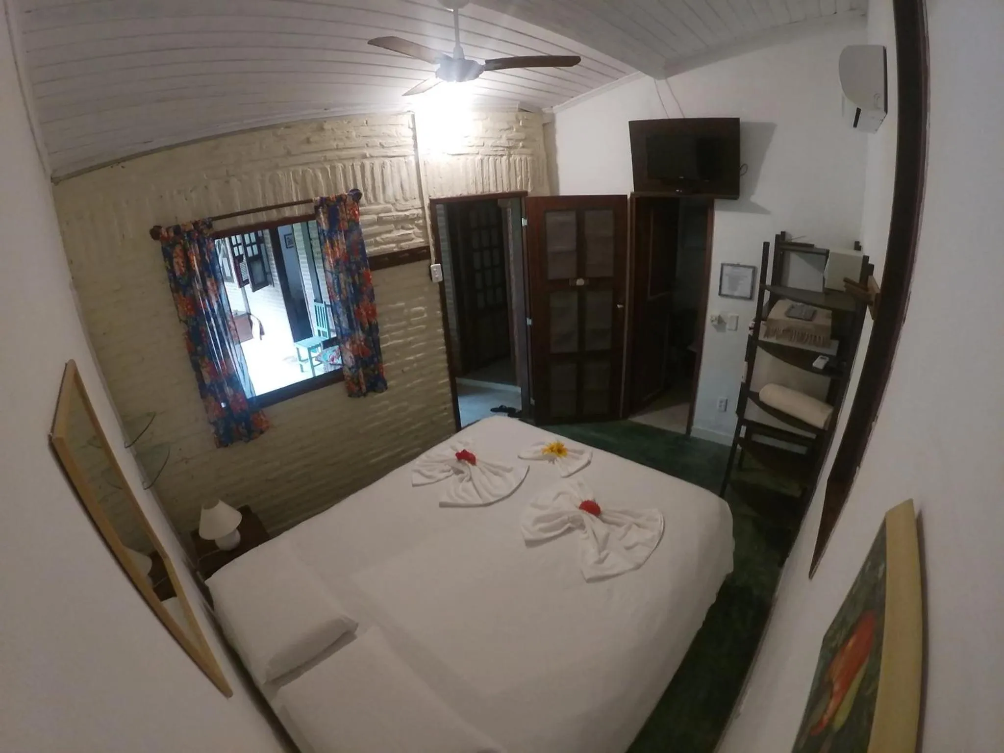 Bedroom, Bed in Pousada Ibirapuera