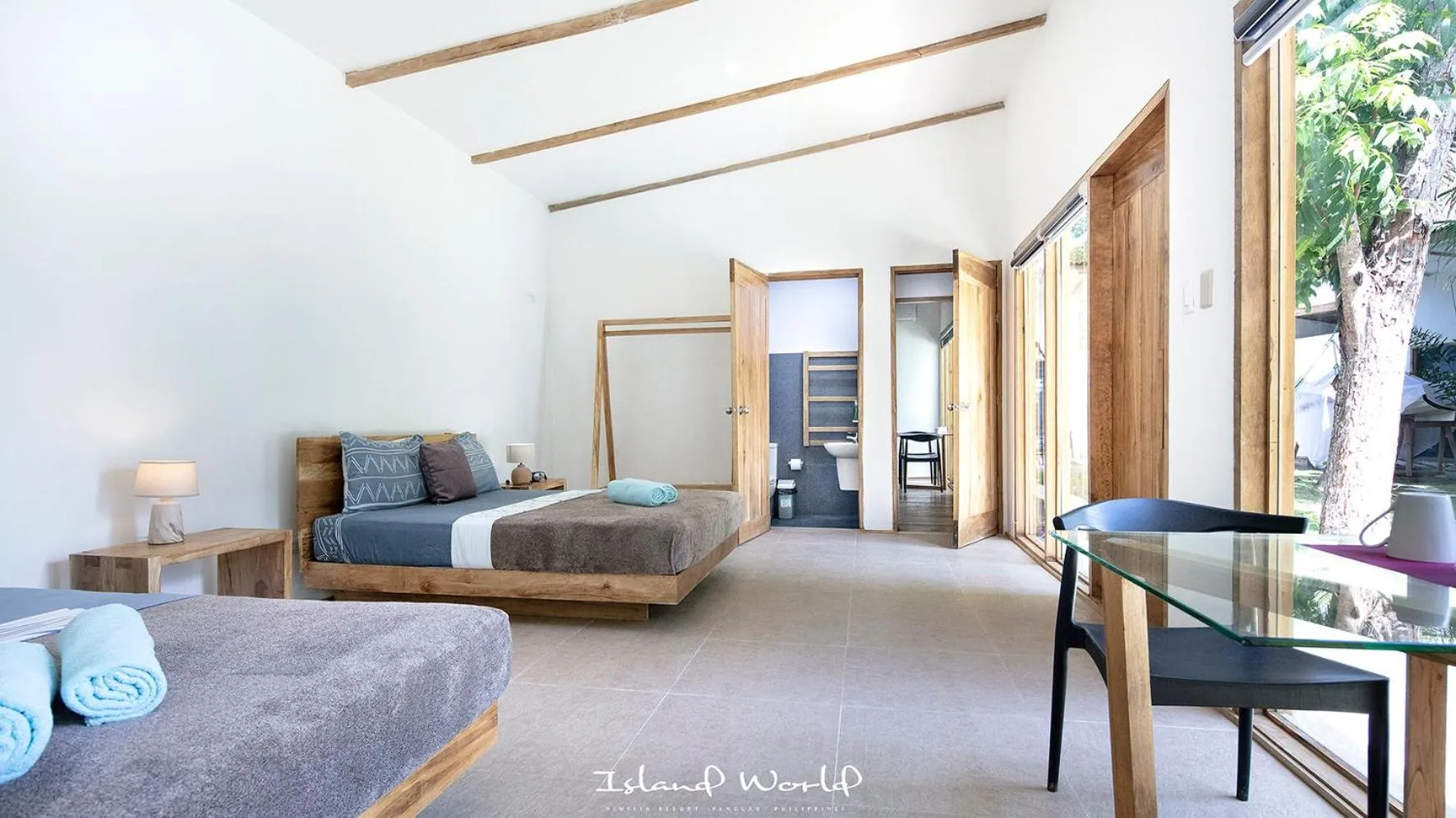 Bedroom, Bed in Island World Panglao