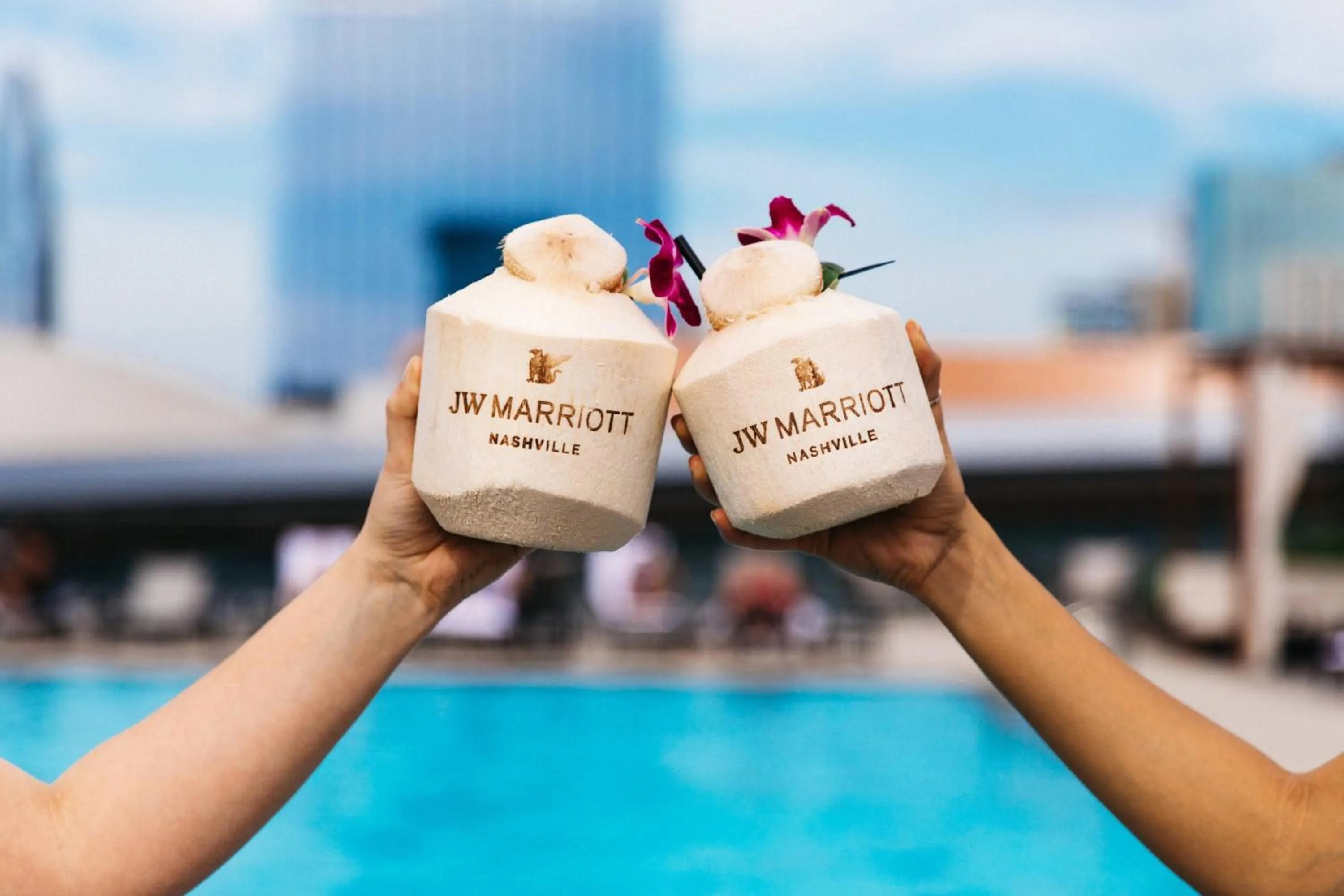 Swimming pool in JW Marriott Nashville