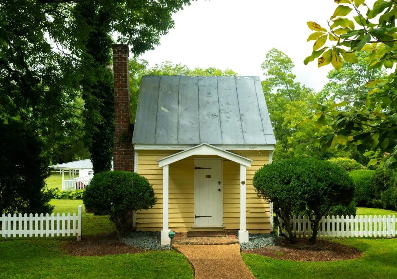 Property building in Prospect Hill Inn & Restaurant