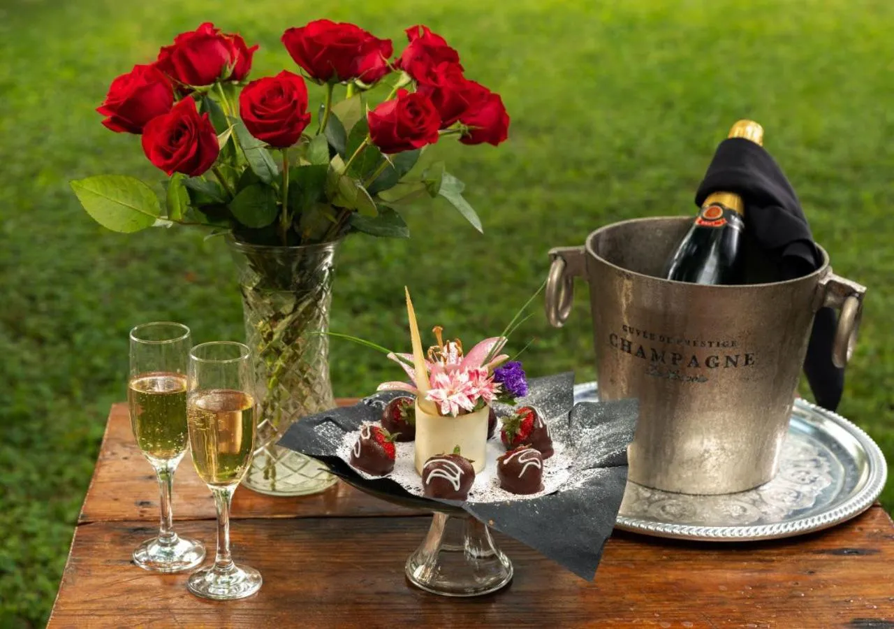 Food and drinks in Prospect Hill Inn & Restaurant