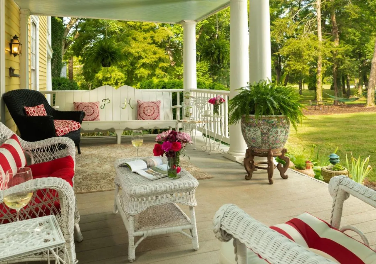Patio in Prospect Hill Inn & Restaurant