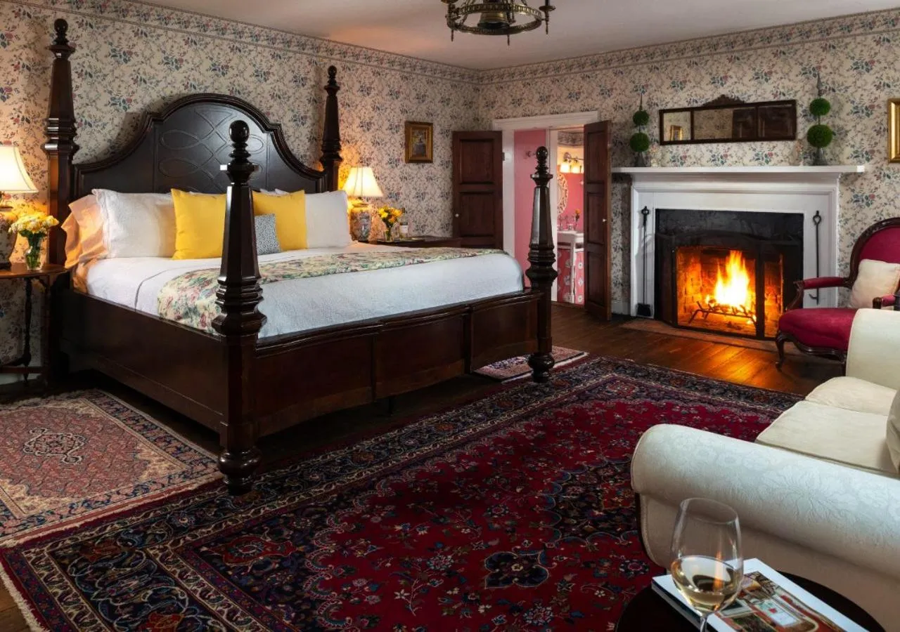 Bedroom, Bed in Prospect Hill Inn & Restaurant