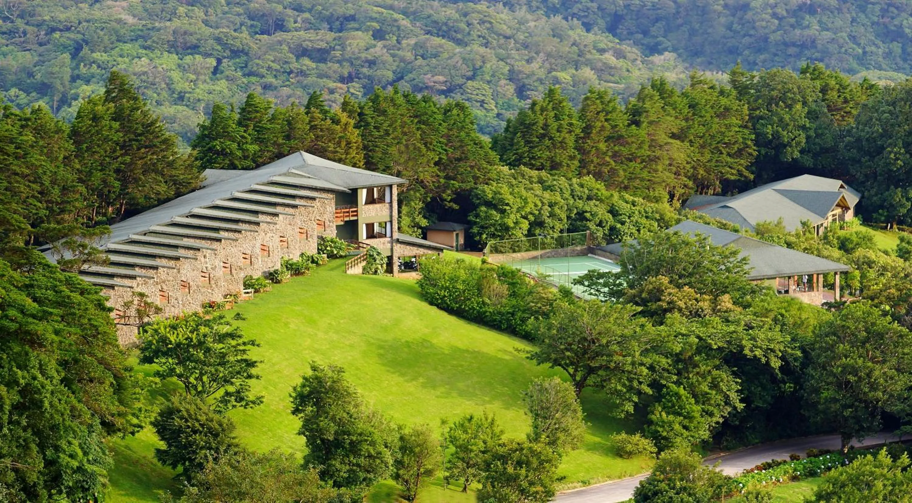Property building in El Establo Mountain Hotel